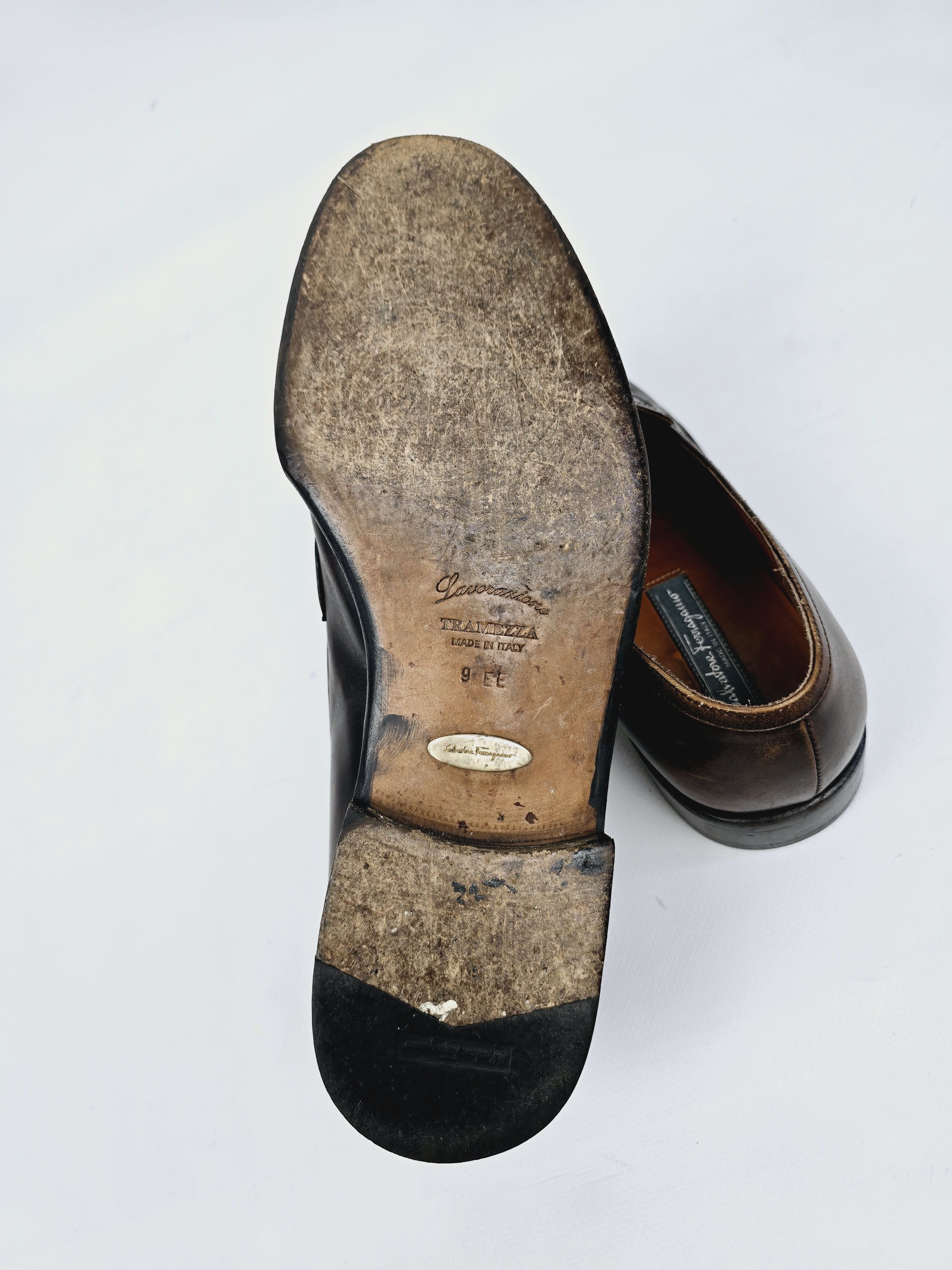 Salvatore Ferragamo Salvatore Ferragamo Brown Leather Oxford Shoes - Size 9 EE Size US 9 / EU 42 - 10 Thumbnail