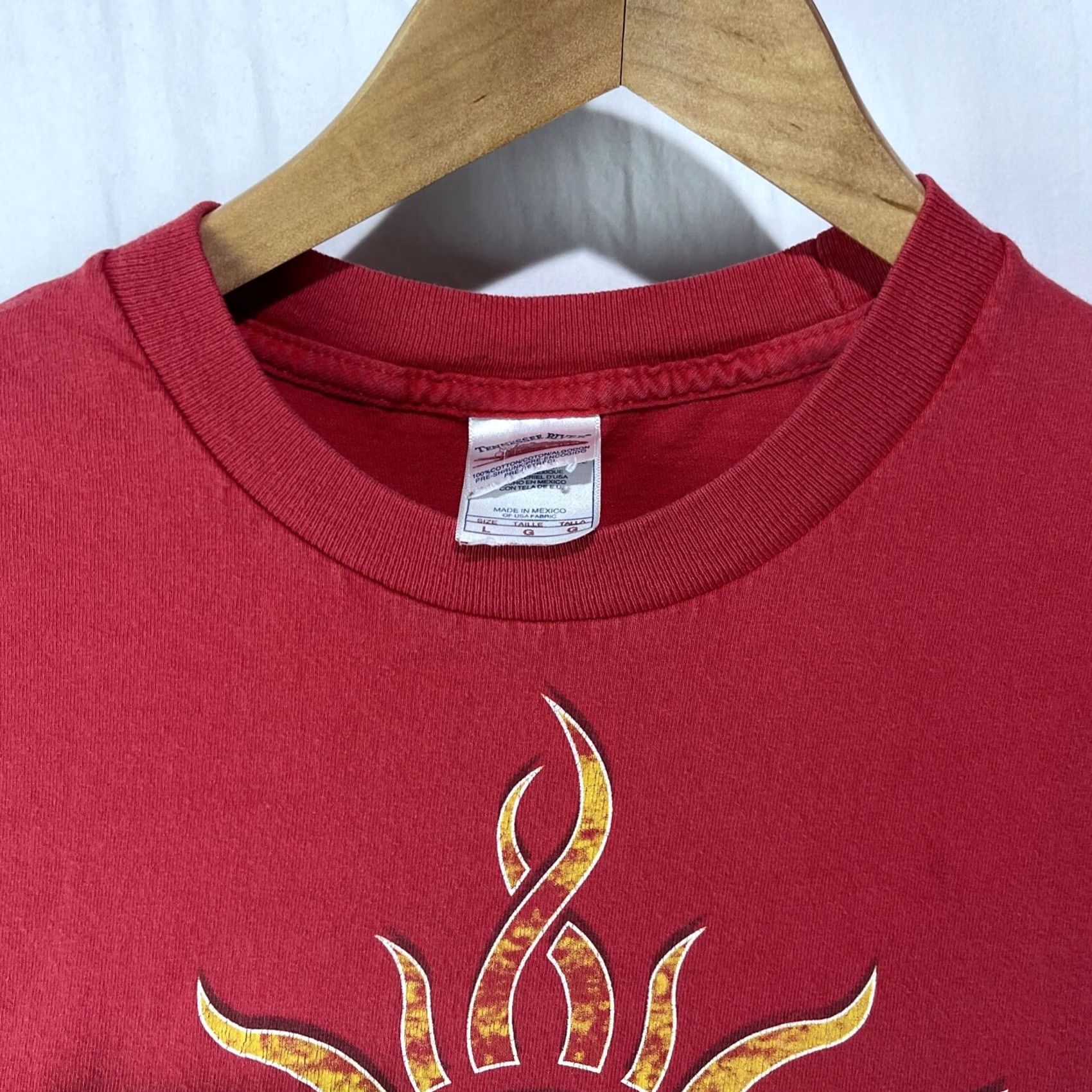 Vintage VINTAGE Godsmack Shirt Men’s Large Tennessee River Red Band Tee Rock Worn Size US L / EU 52-54 / 3 - 7 Thumbnail