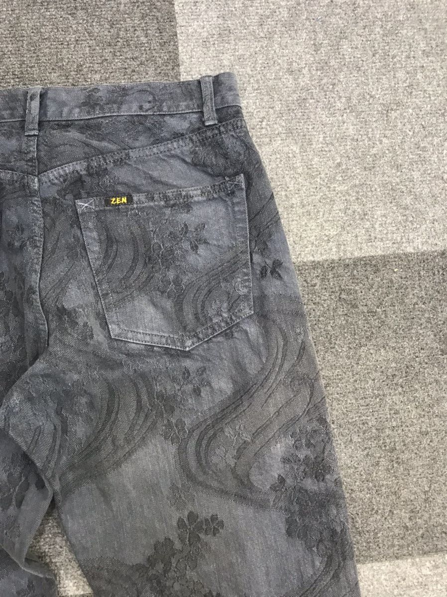 Japanese Brand Archival ZEN KYOTO Sakura Mural Jeans Size US 31 - 13 Thumbnail