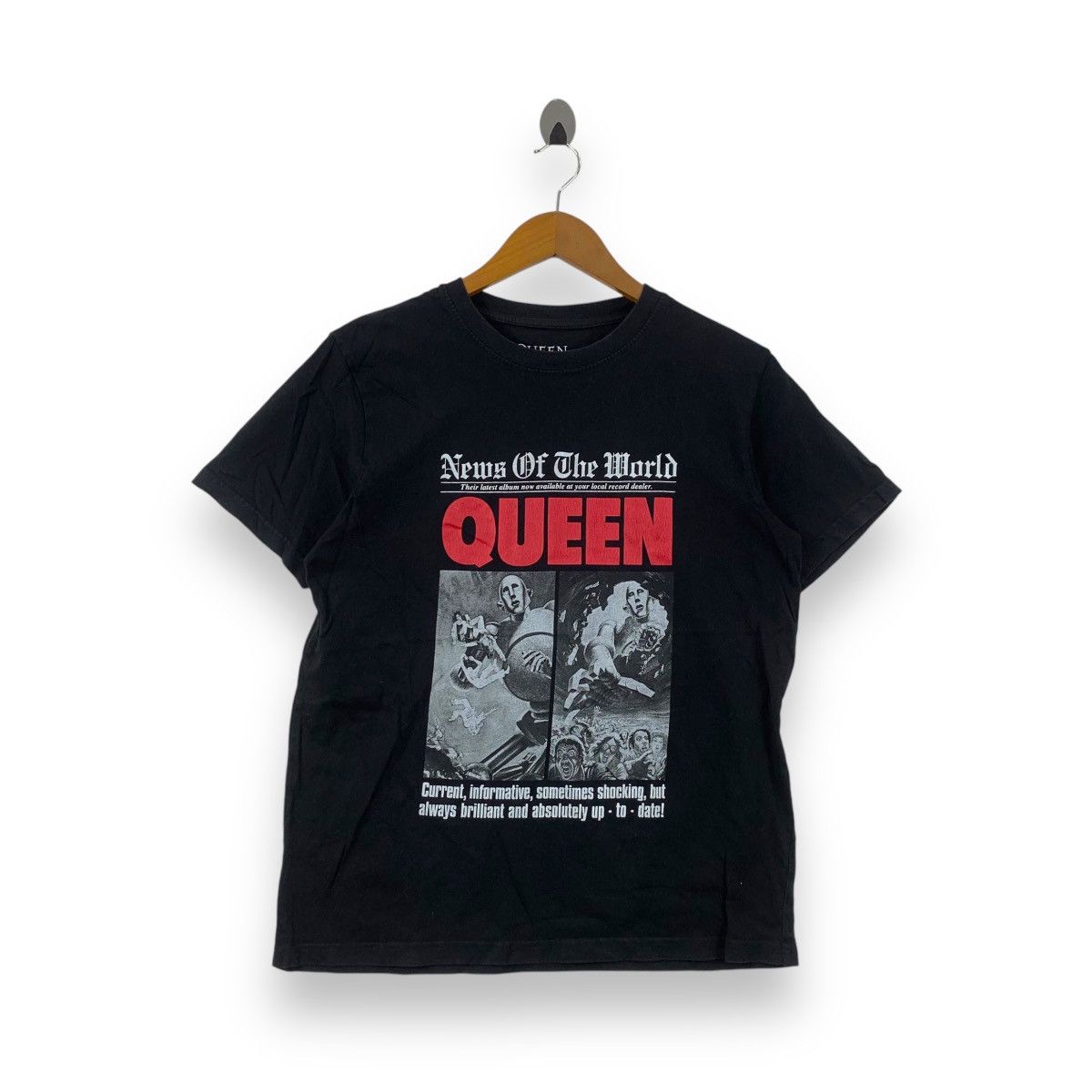 Band Tees QUEEN NEWS OF THE WORLD Album Promo Official Tee Shirt Top Size US M / EU 48-50 / 2 - 1 Thumbnail