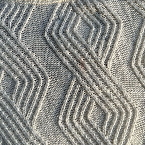 Abercrombie & Fitch abercrombie & fitch cable knit VNeck oversized knit vest xl Size XL / US 12-14 / IT 48-50 - 4 Thumbnail