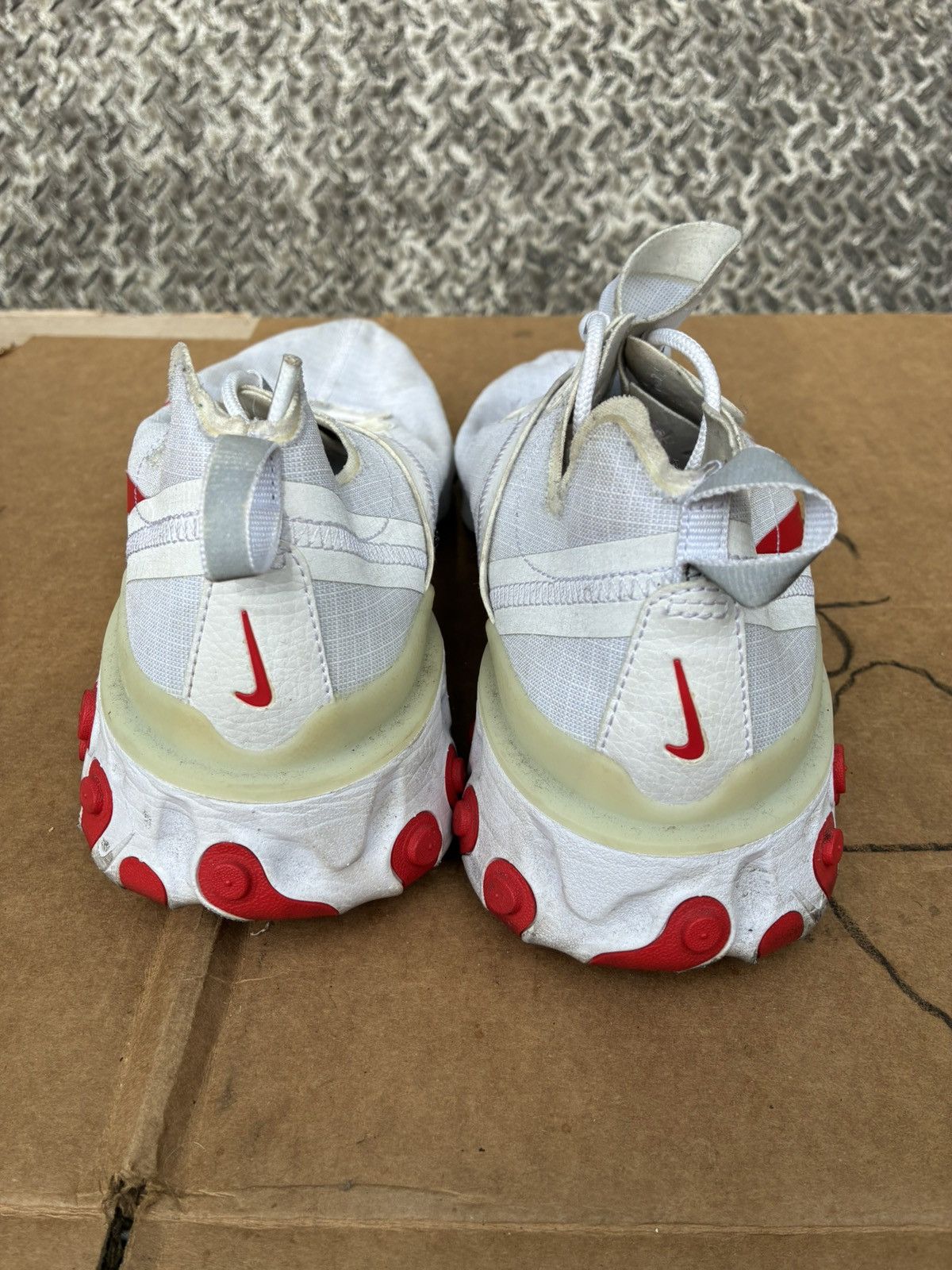 Nike Nike React Element 55 White University Red Running Men 11.5 Size US 11.5 / EU 44-45 - 3 Thumbnail