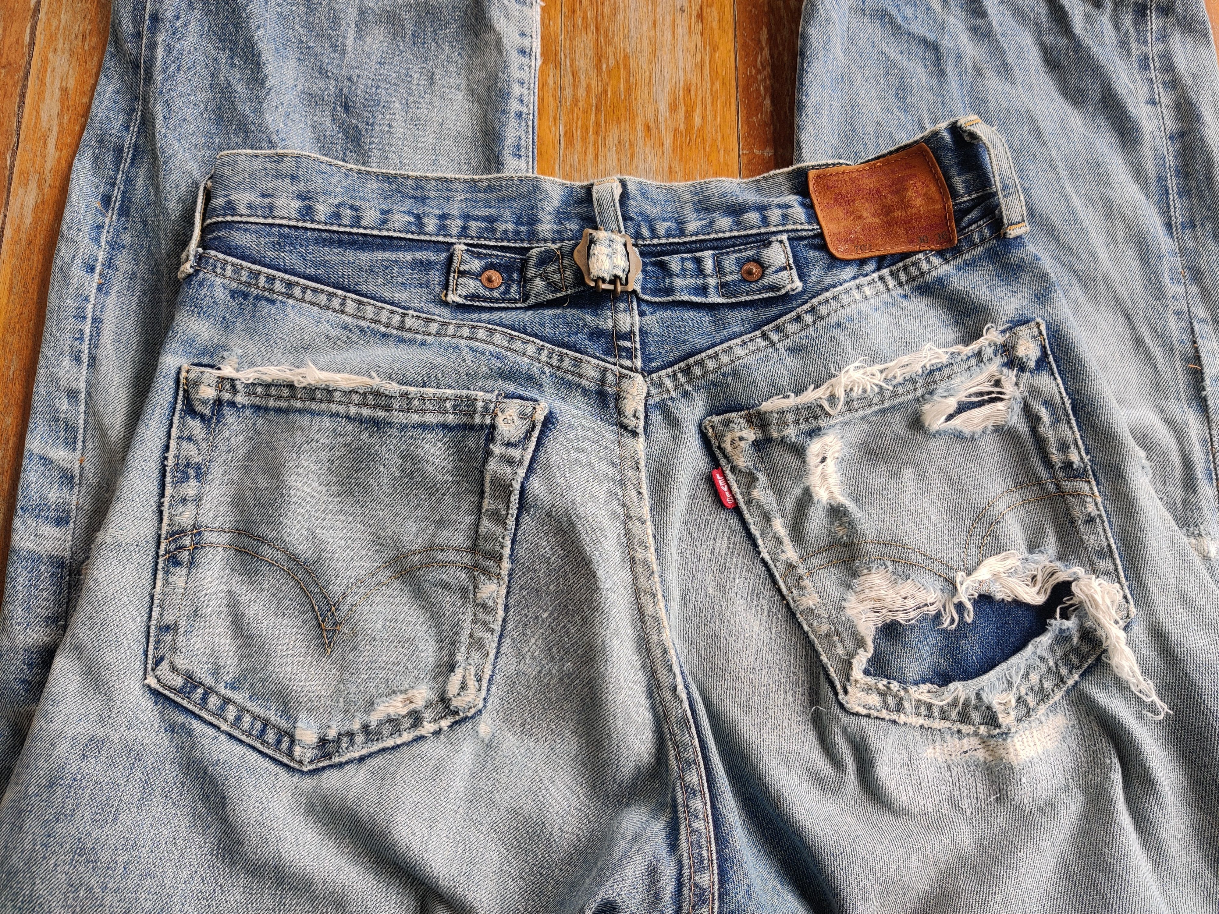 Japanese Brand × Levi's Vintage Clothing Vintage Levi's 702 Big E Selvedge Buckle Back Grunge Size US 30 / EU 46 - 9 Thumbnail