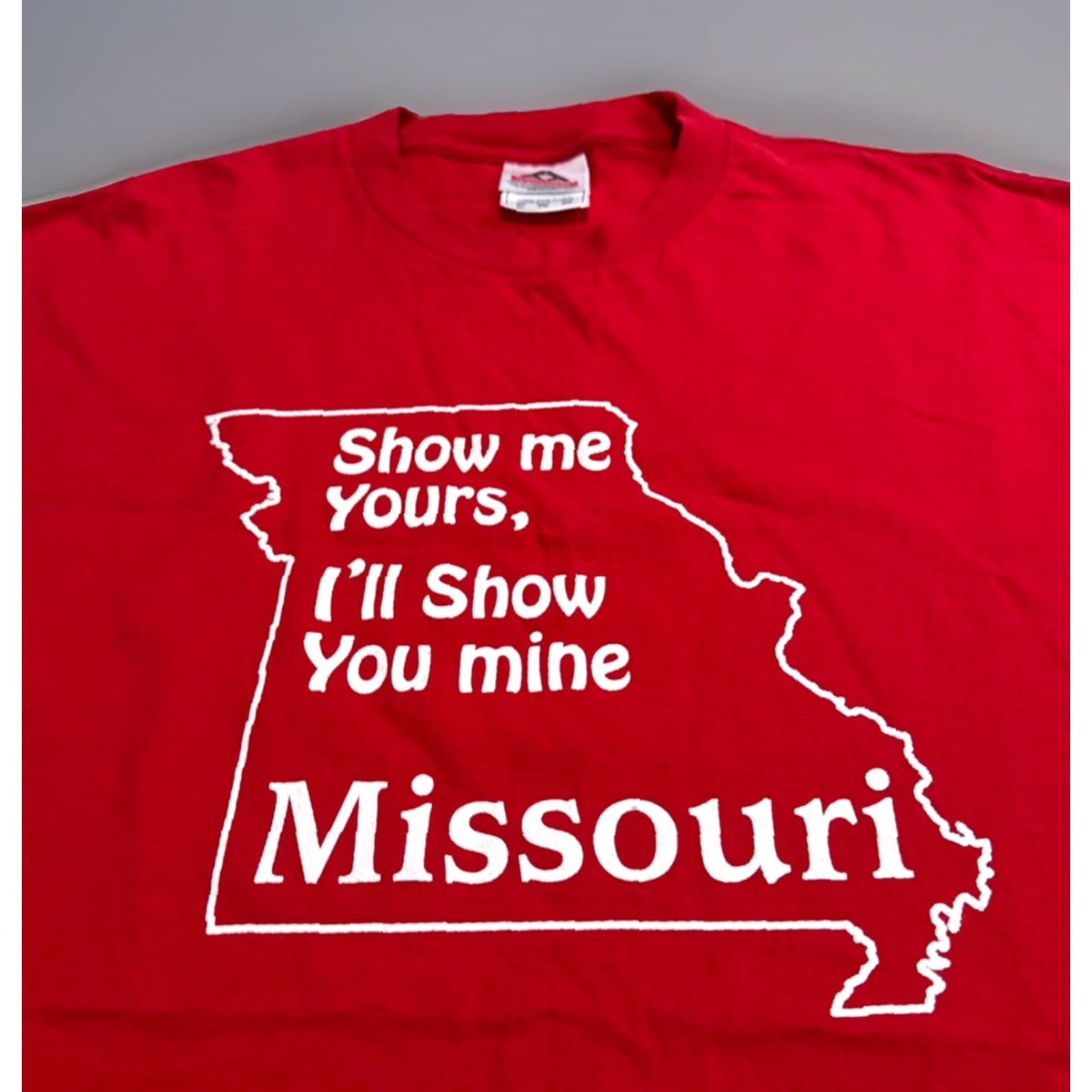 Vintage VINTAGE Missouri Show Me Yours I’ll Show You Mine Funny Joke Graphic T-Shirt XL Men Red Alstyle Apparel & Activewear Size US XL / EU 56 / 4 - 2 Thumbnail
