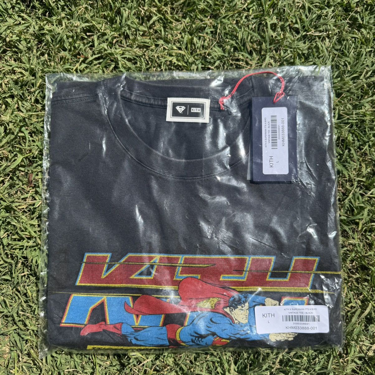 トップス Kith x Superman It's a Bird Vintage Tee Superman | Kith It's a Bird Vintage Tee - Black – Kith Canada