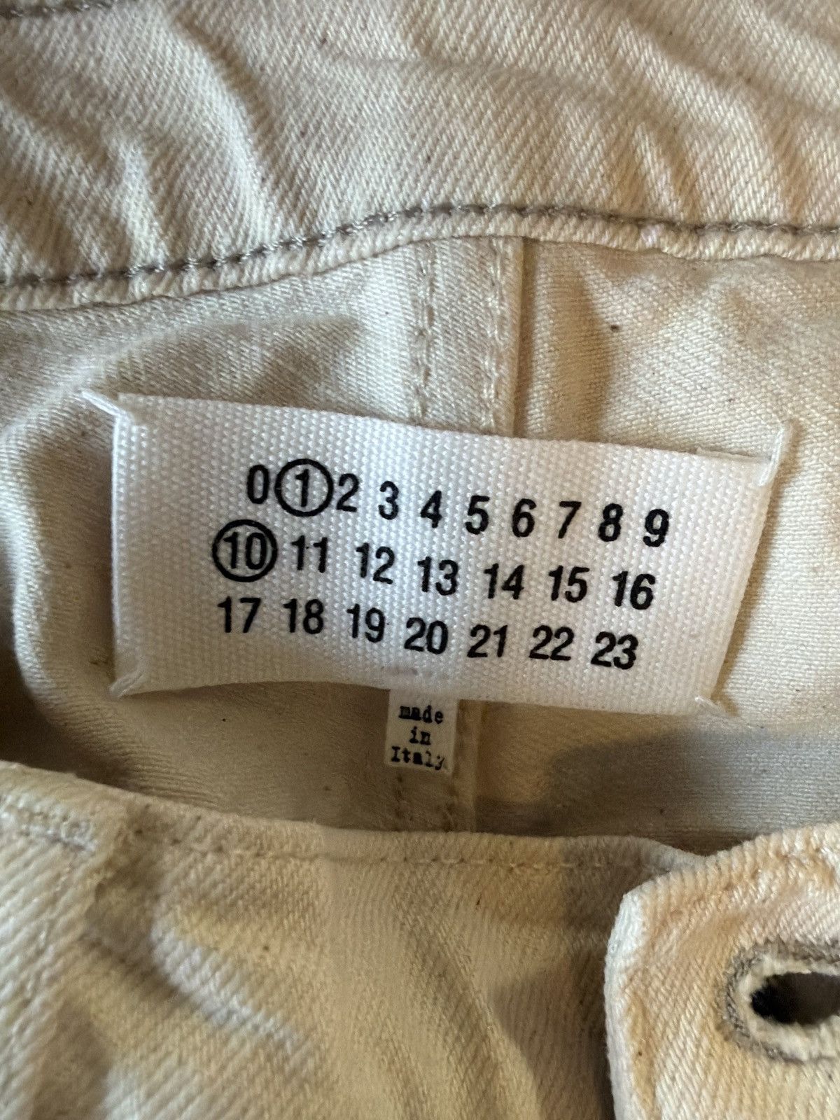 Maison Margiela Maison Margiela Buckle Jeans - Ecru Size US 29 - 6 Thumbnail