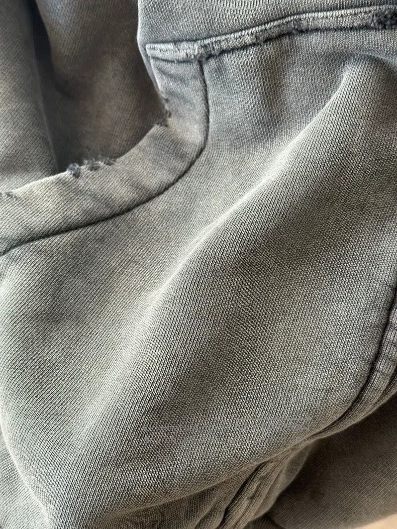 Balenciaga Balenciaga Eco-Friendly Destroyed Hoodie Size US M / EU 48-50 / 2 - 9 Thumbnail