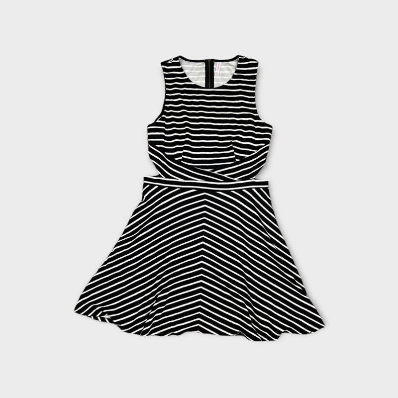 Target Basics Xhilaration | Cutout dress | Size Medium NWT Size M / US 6-8 / IT 42-44 - 2 Thumbnail
