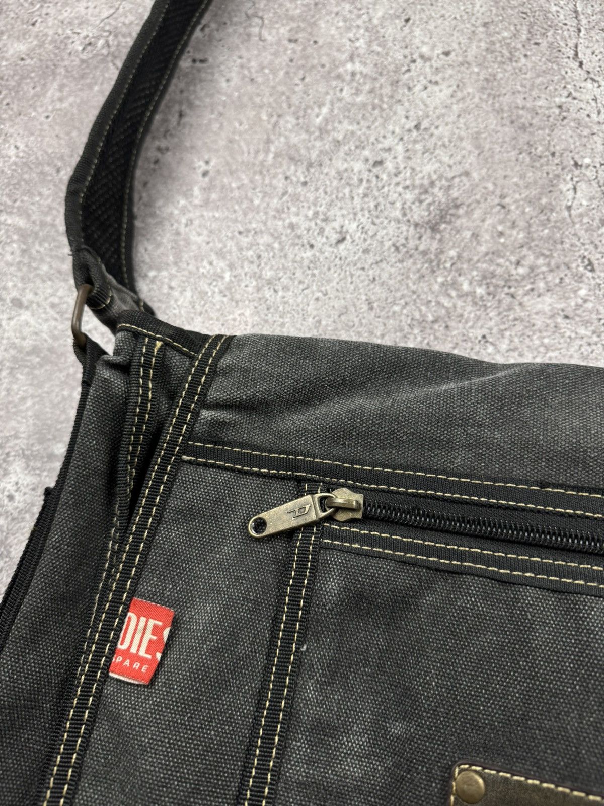 Diesel Vintage Y2K Diesel Messenger Crossbody Japanesse denim Bag Size ONE SIZE - 4 Thumbnail