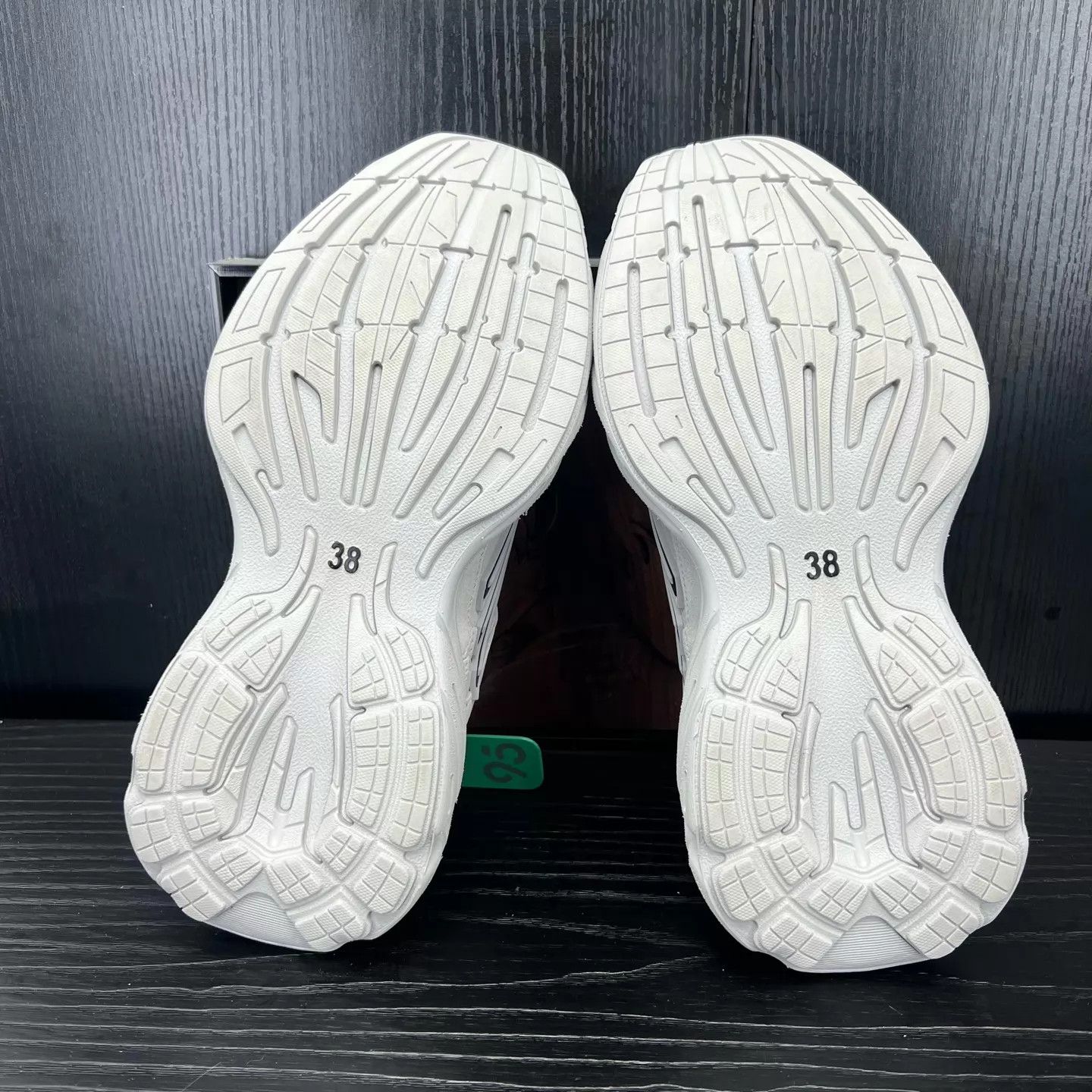 Balenciaga Balenciaga Monday gray white 99 new 38 shoes Size US 8 / IT 38 - 6 Thumbnail