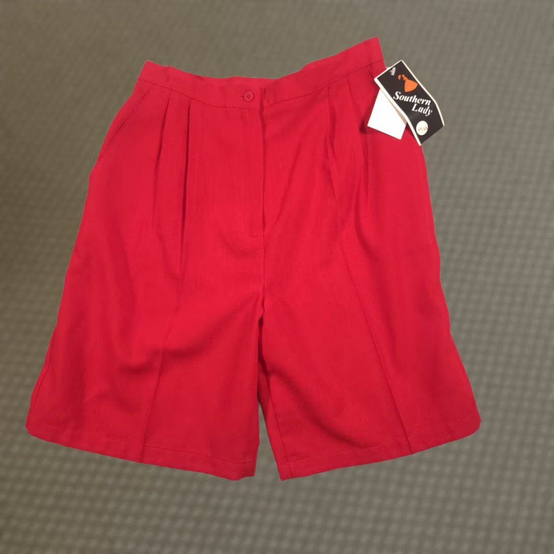 Vintage VINTAGE Southern Lady Shorts Womens 11/12 Red Pleated Bermuda Made USA 90s Size 32" / US 10 / IT 46 - 1 Thumbnail
