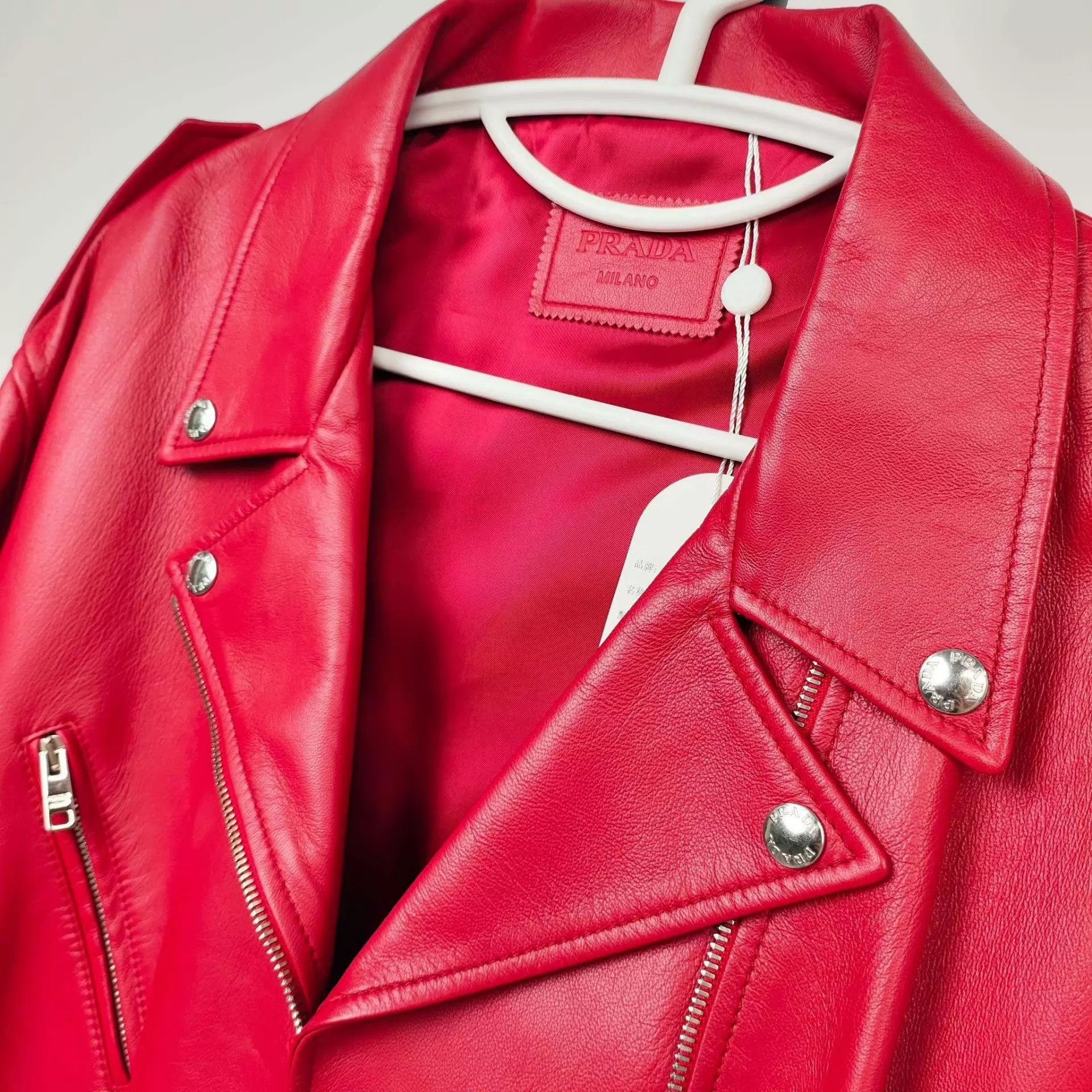 Prada Prada cowhide red moto jacket size 160 95 new Size XS / US 0-2 / IT 36-38 - 8 Thumbnail