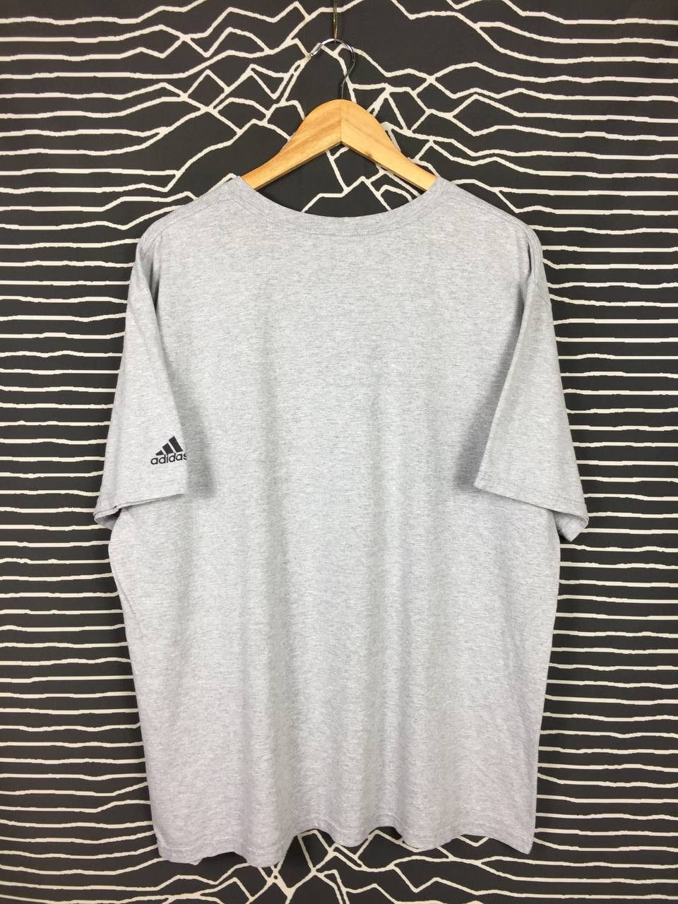 Adidas × Vintage Adidas Massena Red Raiders Logo Sportswear Tee Size US XL / EU 56 / 4 - 6 Thumbnail