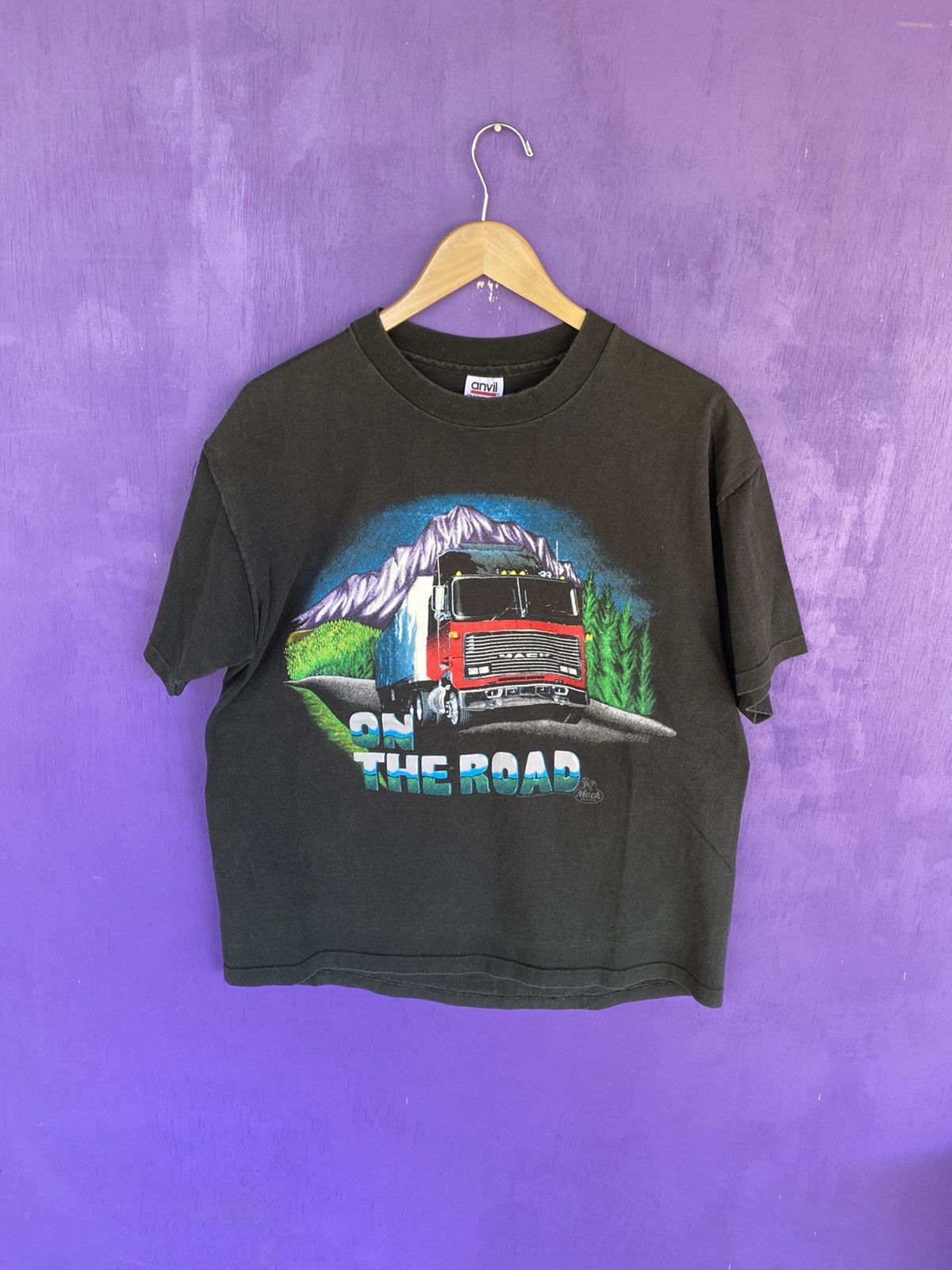 Other Vintage 90s Mack trucks on the road t-shirt Size US L / EU 52-54 / 3 - 1 Thumbnail