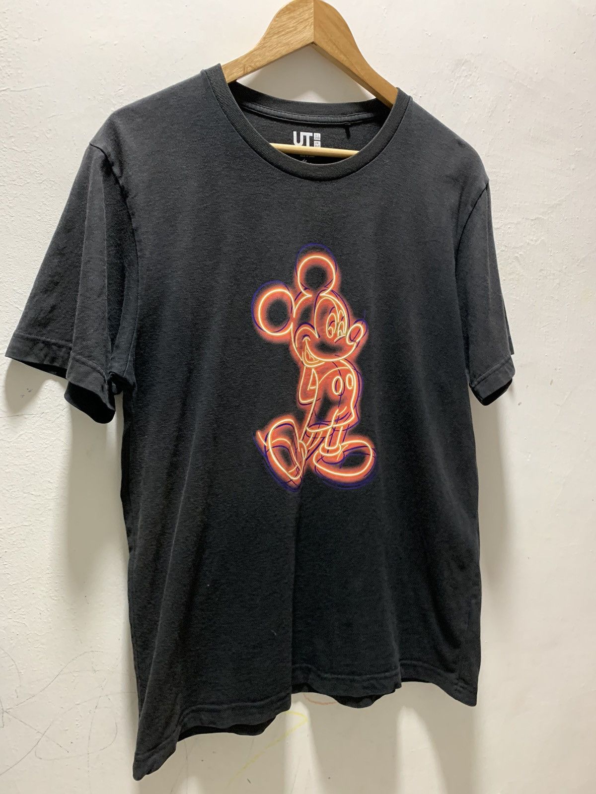 Uniqlo Uniclo X Mickey Large Tshirt Size US L / EU 52-54 / 3 - 4 Thumbnail