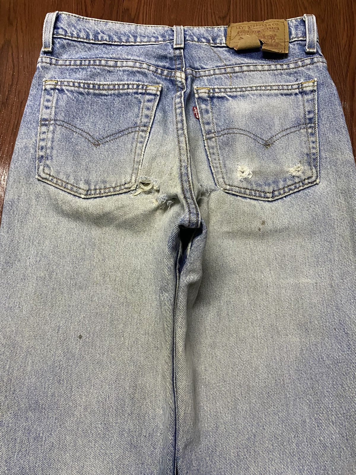 Levi's Vintage Clothing Vintage Levis 90s Blue Faded Wash Distressed Jeans Size US 28 / EU 44 - 4 Thumbnail