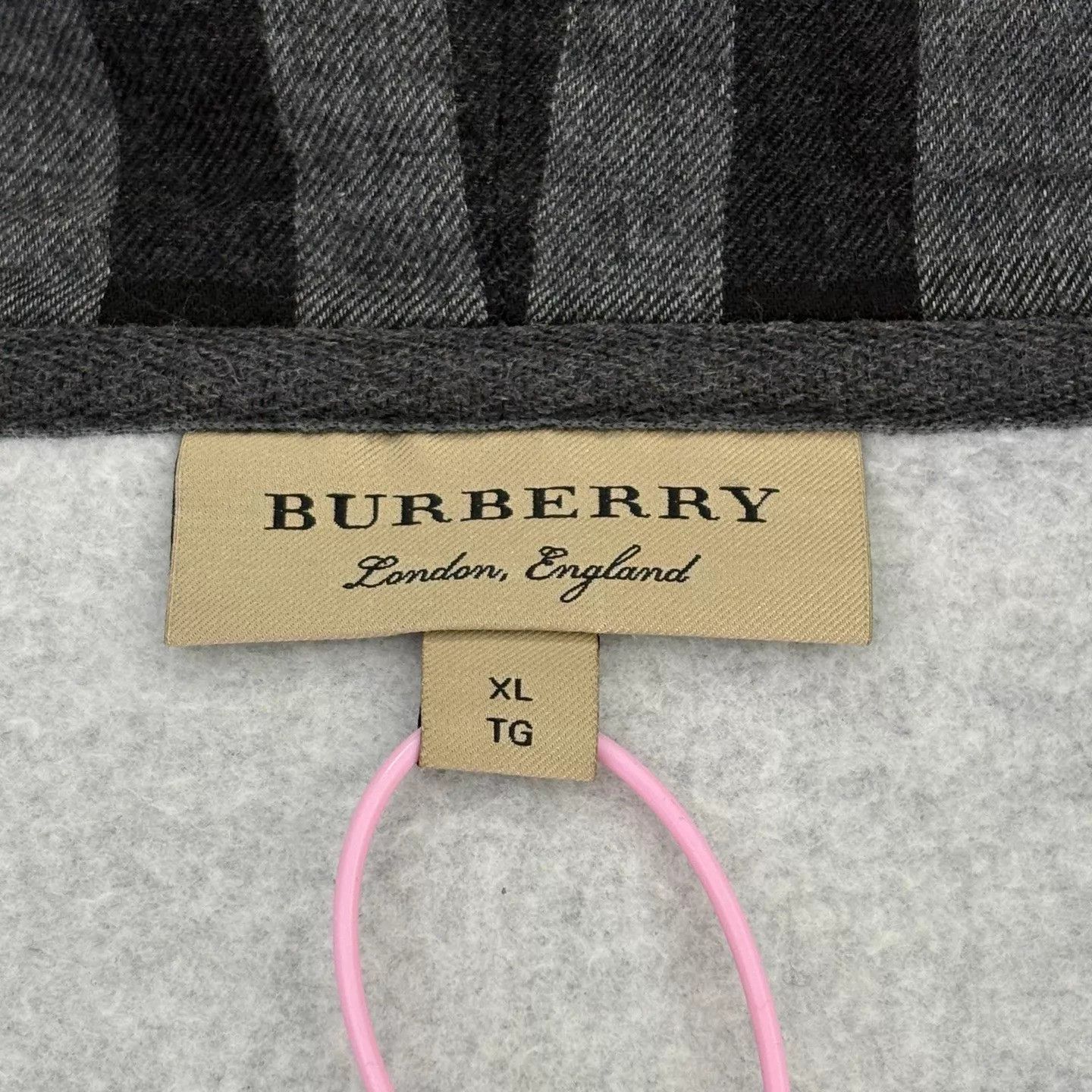 Burberry BURBERRY Horseferry Embroidered Logo Zip Hoodie XL Size US XL / EU 56 / 4 - 3 Thumbnail