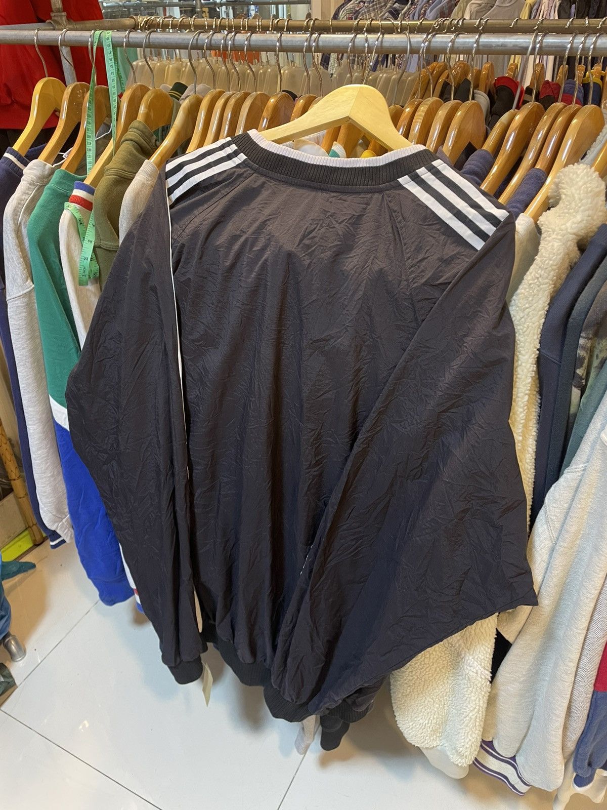 Adidas Vintage Adidas V Neck Windbreaker Size US XL / EU 56 / 4 - 3 Thumbnail