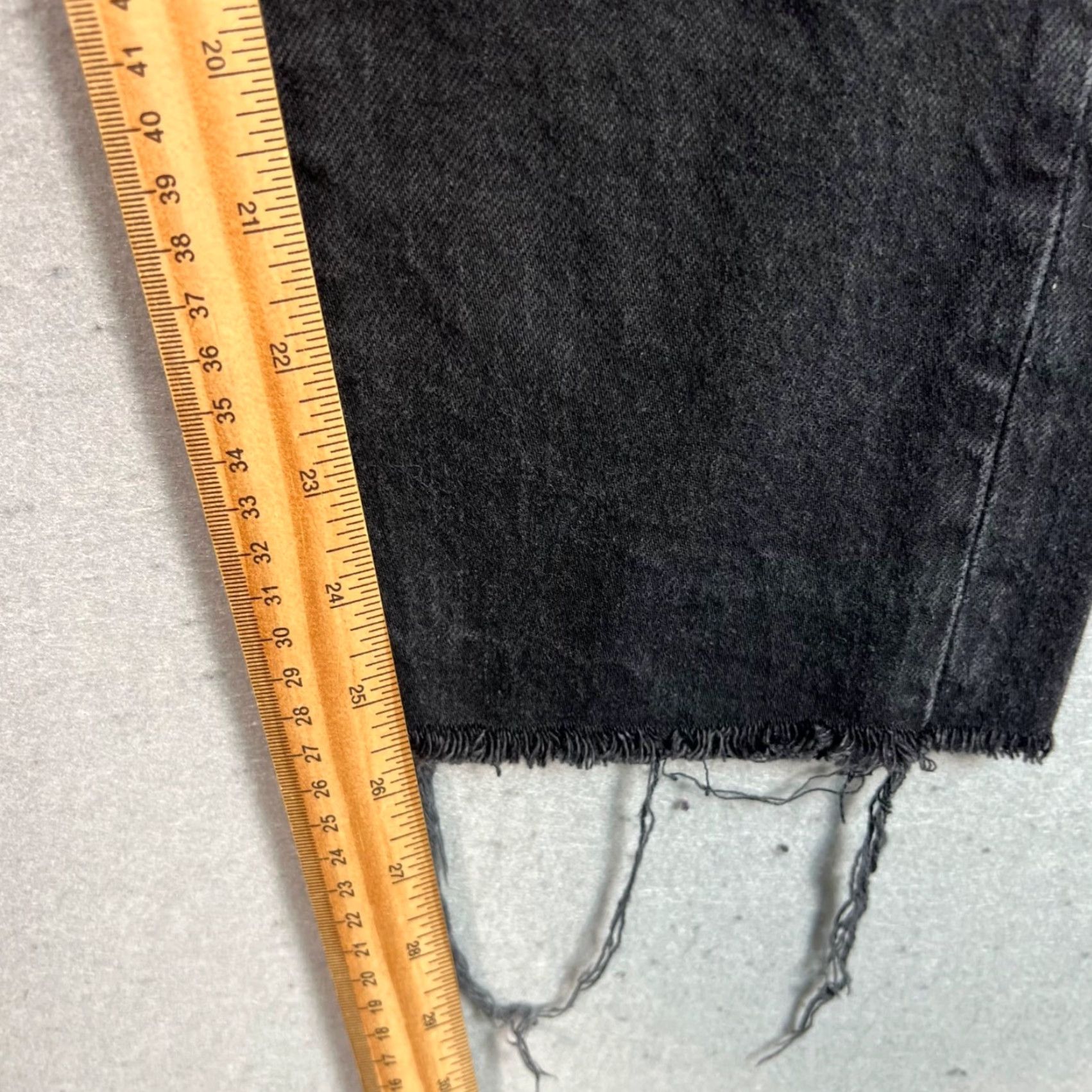 Bdg BDG Urban Outfitters Dillon Black High-Rise Distressed Jeans 26 x 32 Womens Denim Button 5-Pocket Distressed Jeans Size 26" / US 2 / IT 38 - 7 Thumbnail