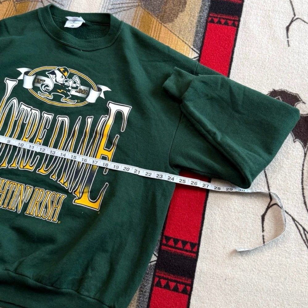 Jerzees VINTAGE Notre Dame Fightin’ Irish Crewneck Sweatshirt XL Men Green 90s College Sports USA Size US XL / EU 56 / 4 - 4 Thumbnail