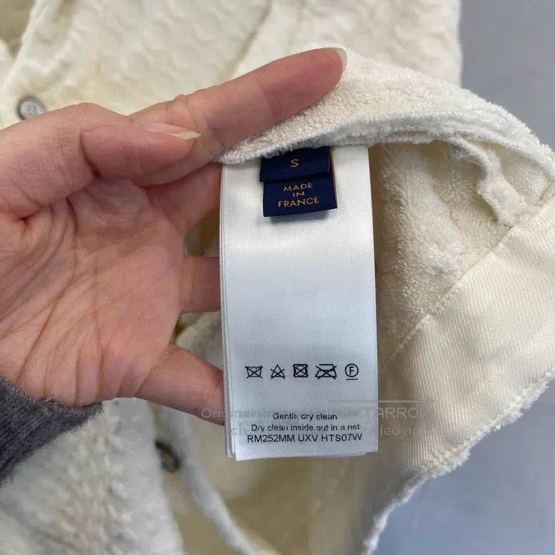 Louis Vuitton Louis Vuitton FW25 embossed logo full-print towel short sl Size US S / EU 44-46 / 1 - 4 Thumbnail