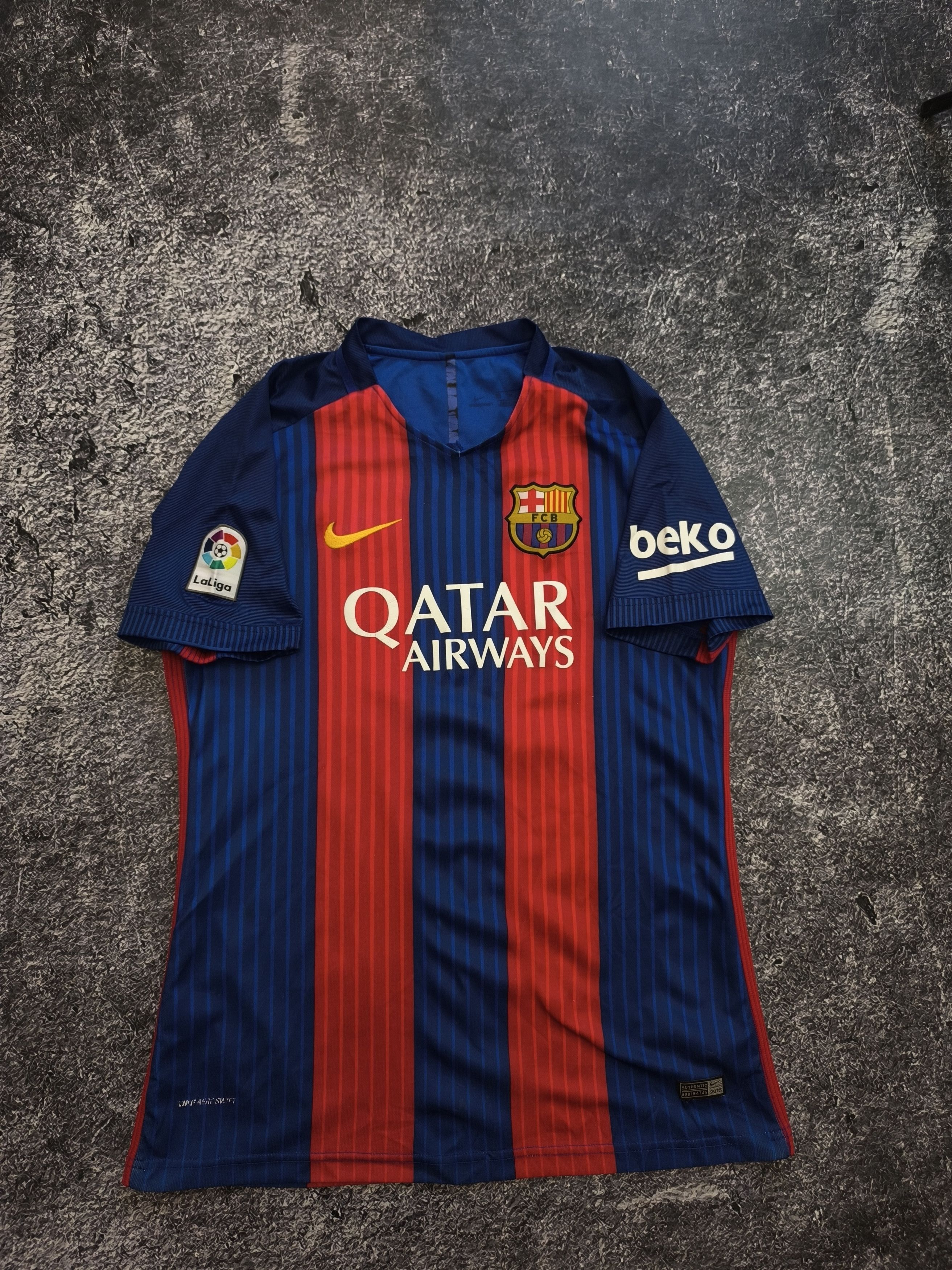 Nike Vintage jersey Barcelona 2014 Size L / US 10 / IT 46 - 1 Thumbnail