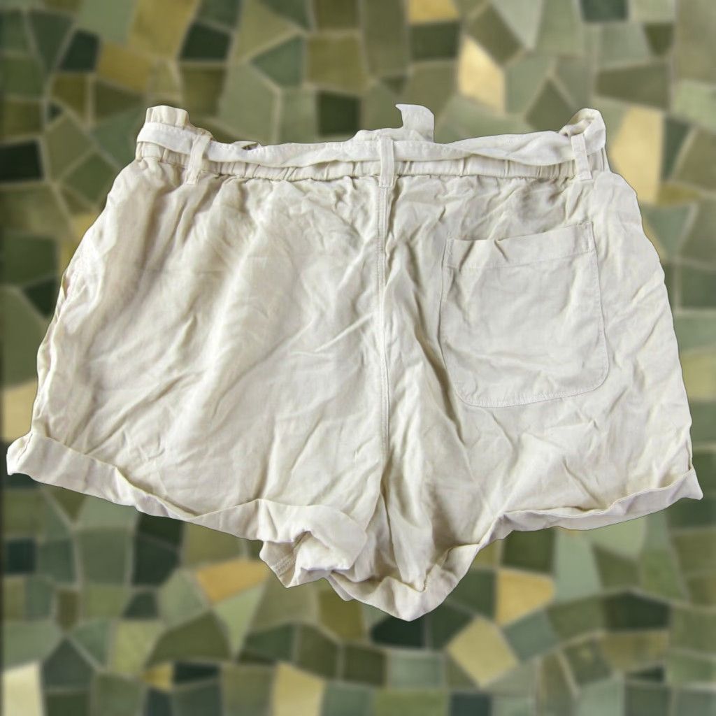Vintage NWT Aerie 100% Rayon Ivory Elastic Waist Pocket Chino Shorts Woman XL Size 40" / US 18 - 1 Thumbnail