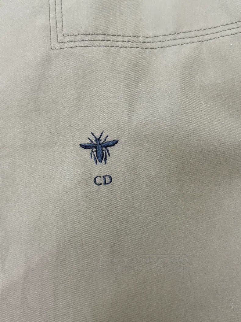 Dior Dior Army green little bee embroidered shirt short sleeves Size XS / US 0-2 / IT 36-38 - 2 Thumbnail