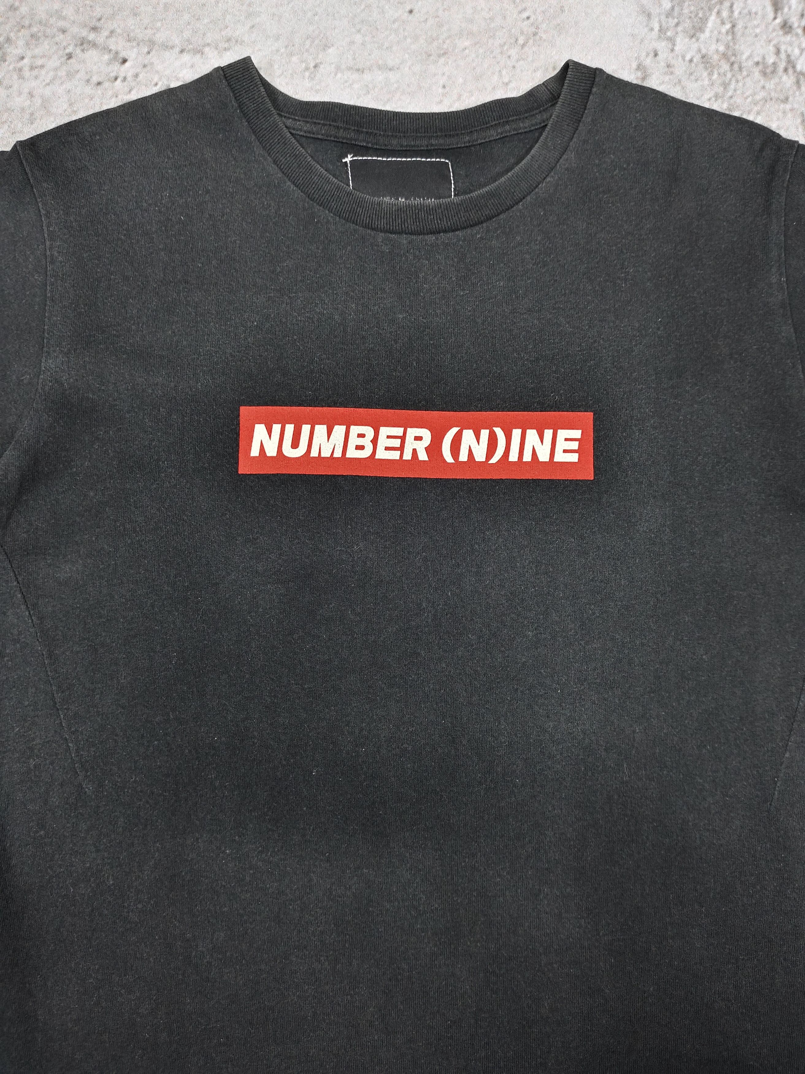 Number (N)ine 00s Number (N)ine 🇯🇵 Red Box Logo Graphic TShirt Size US M / EU 48-50 / 2 - 2 Thumbnail