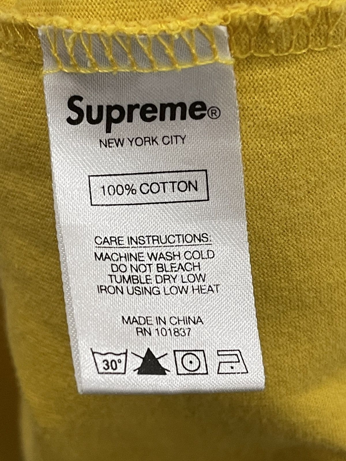 Supreme Supreme Bleed Logo S/S Top Size US M / EU 48-50 / 2 - 3 Thumbnail