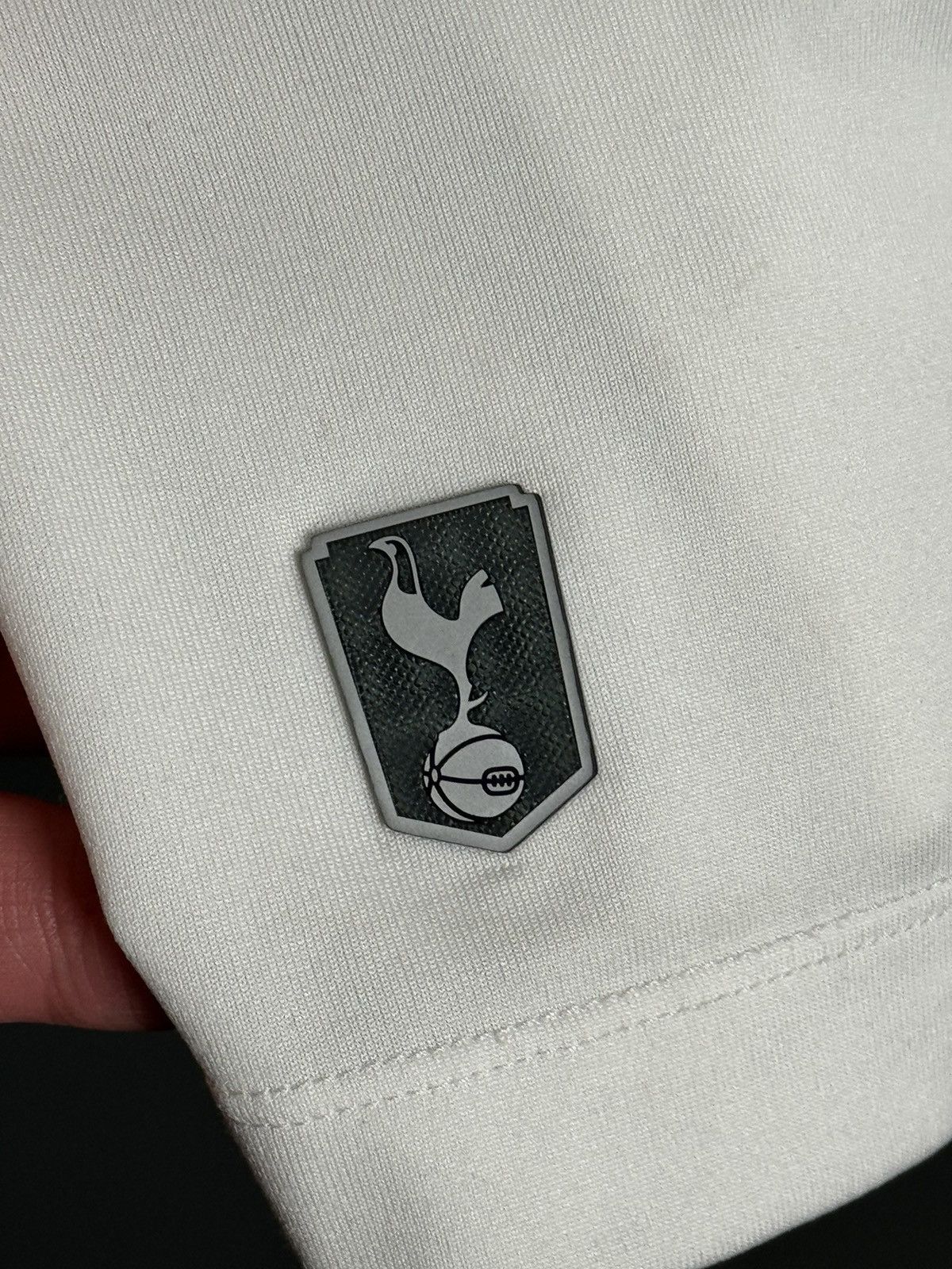 Under Armour Tottenham Hotspur 14/15 Home Football Jersey Size US L / EU 52-54 / 3 - 4 Thumbnail