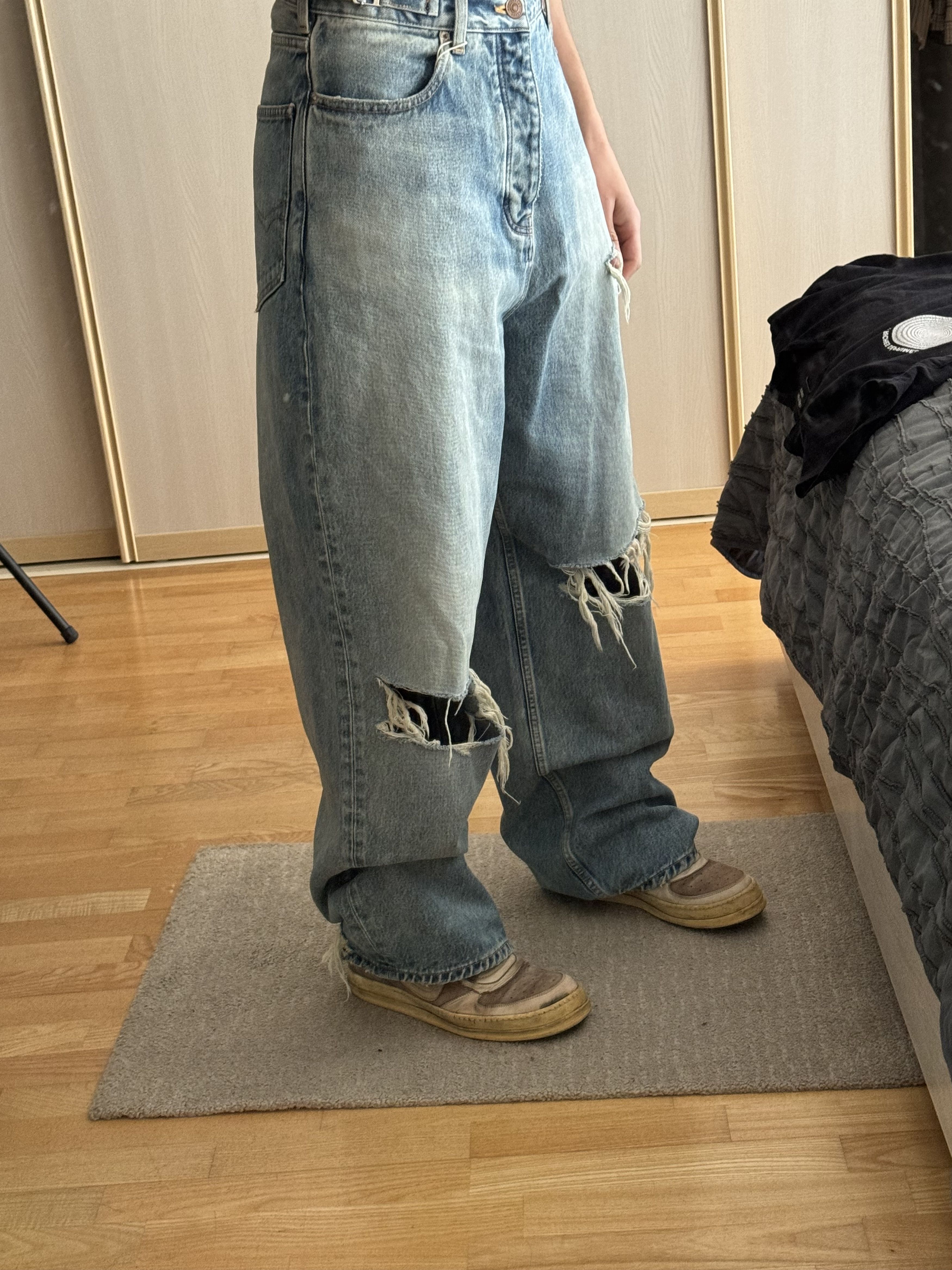 デニム・ジーパン BALENCIAGA Jeans Black Balenciaga - Wide-Leg Denim Jeans - Black Balenciaga