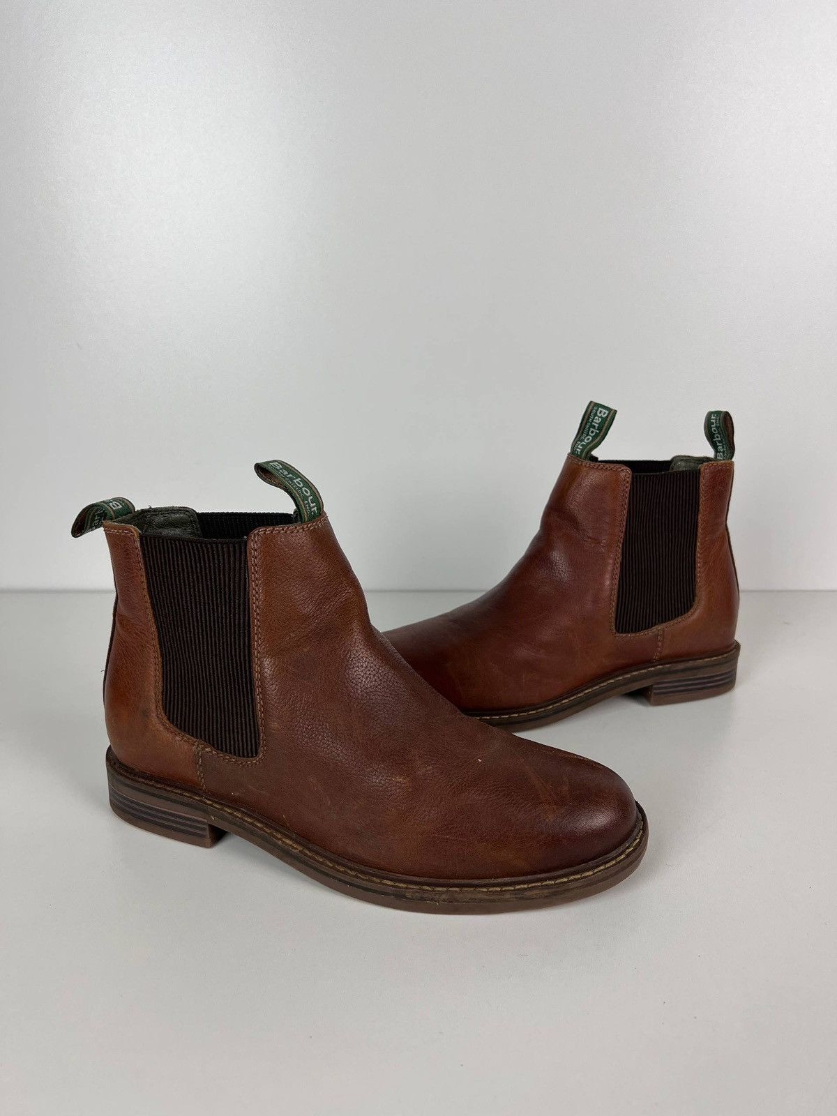 Barbour Barbour farsley chelsea leather boots size 6 Size US 6 / EU 39 - 1 Thumbnail