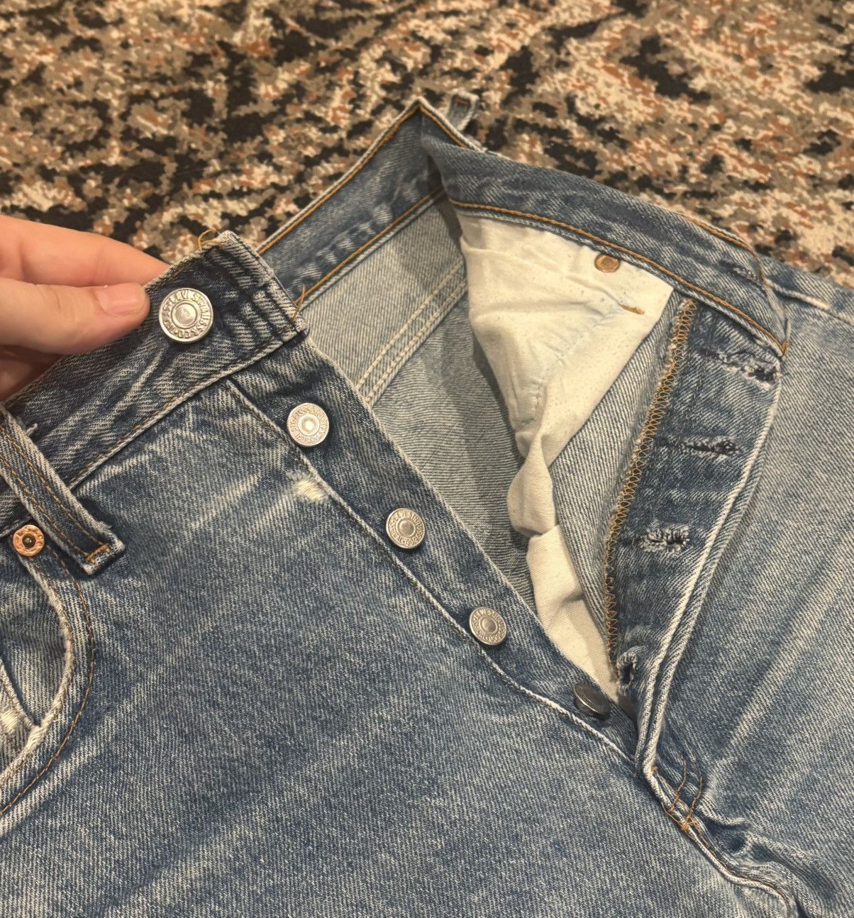 Levi's 1980s Levi's 501xx Distressed Light Wash Blue Jeans 32 x 30 Size US 32 / EU 48 - 11 Thumbnail