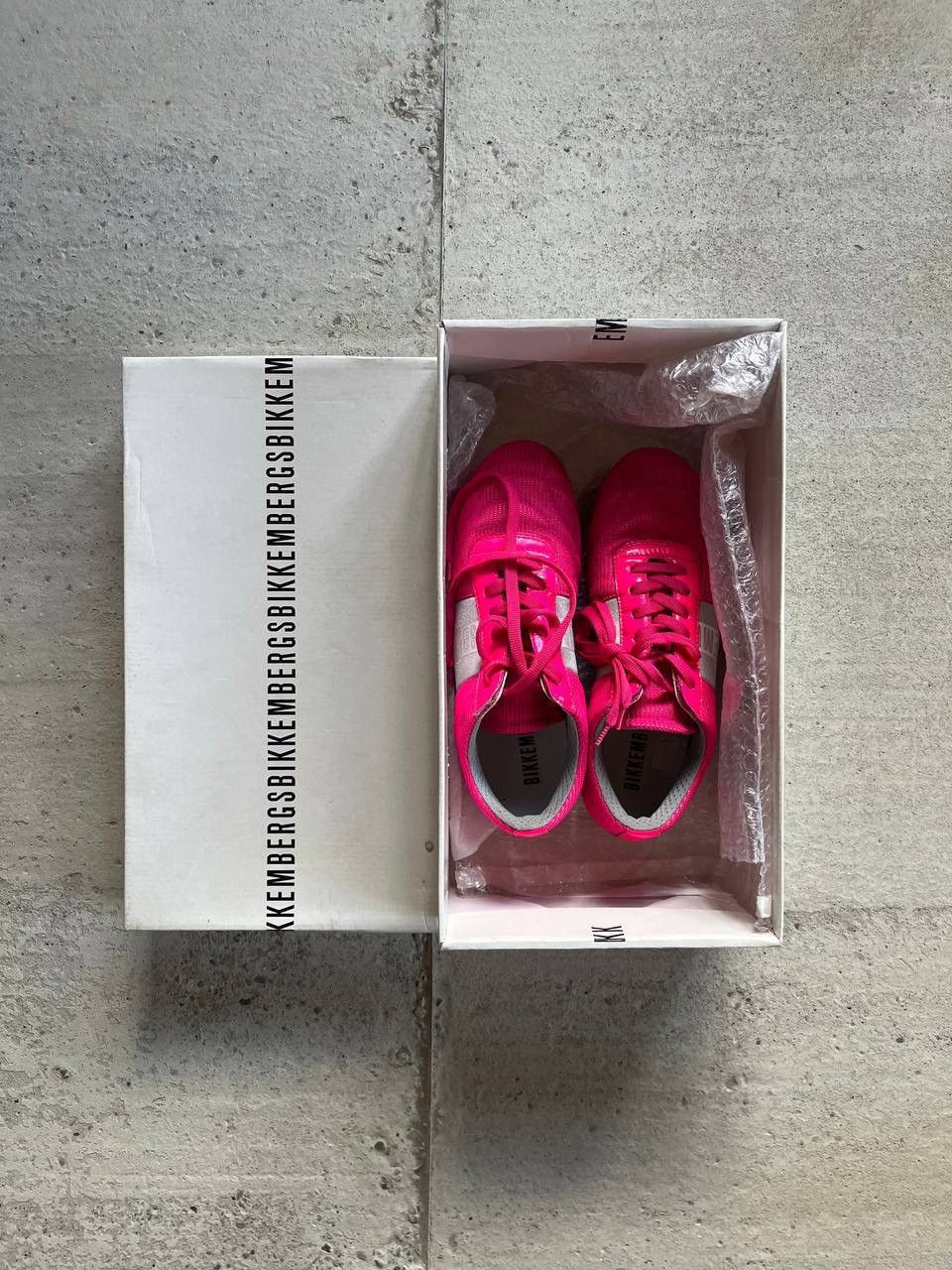 Dirk Bikkembergs Dirk Bikkembergs Pink Soccer Low Top Pink Trainers Size US 6 / IT 36 - 6 Thumbnail