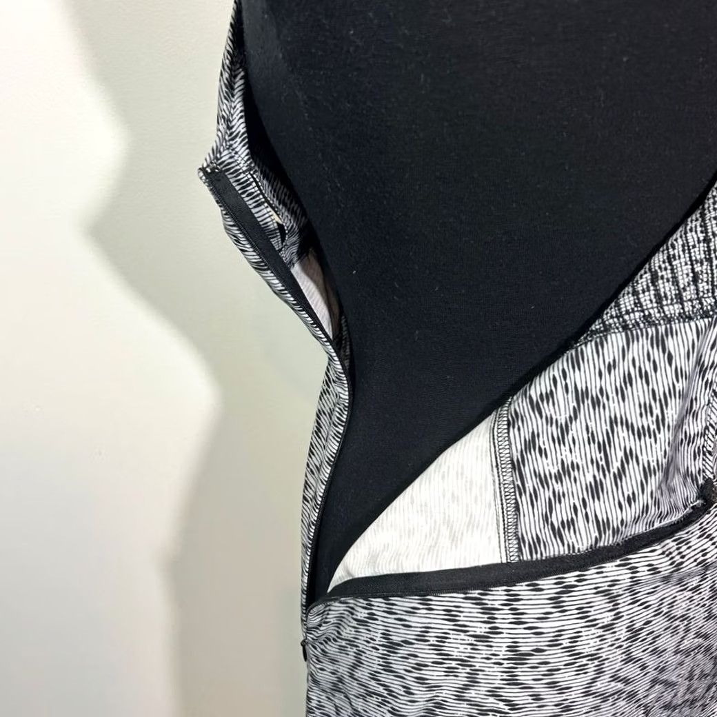 Athleta EUC Athleta Go Anywhere Halter Dress Sleeveless Black White Casual Dress Sz 6 Size M / US 6-8 / IT 42-44 - 5 Thumbnail