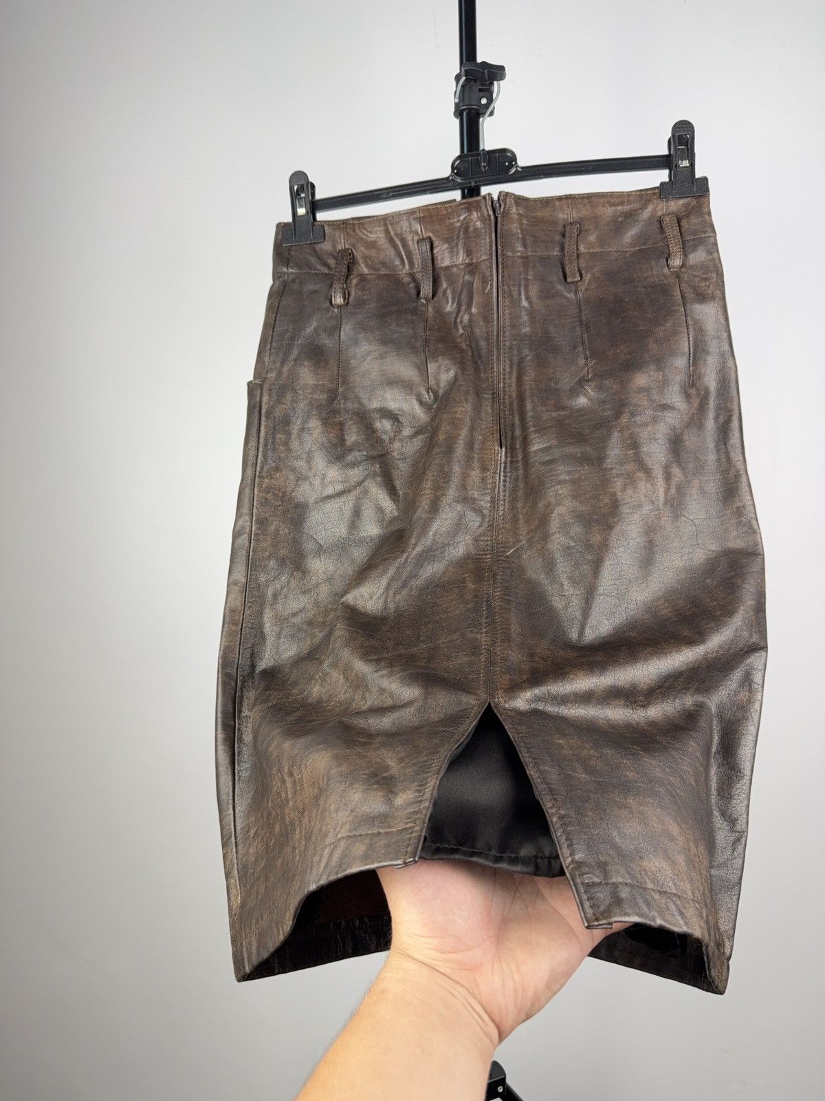 Leather Vintage 90s Retro Punk Rock Avant Garde Real Leather Skirt Size 28" / US 6 / IT 42 - 7 Thumbnail