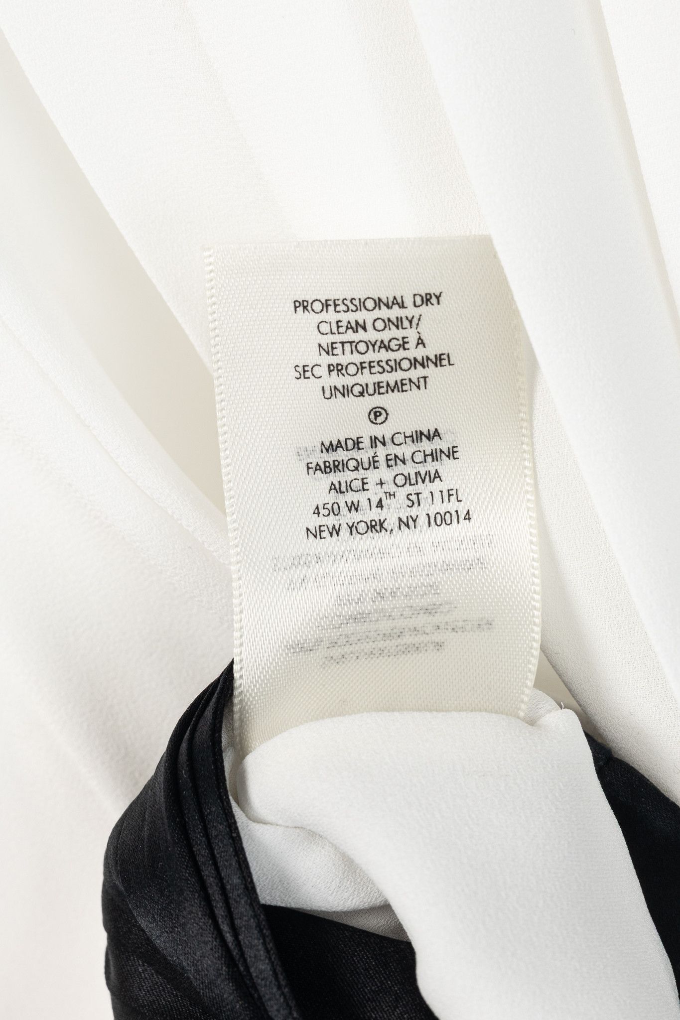 Alice + Olivia Alice + Olivia Dakota White Pleated Tie Waist Blouse Size S / US 4 / IT 40 - 10 Thumbnail