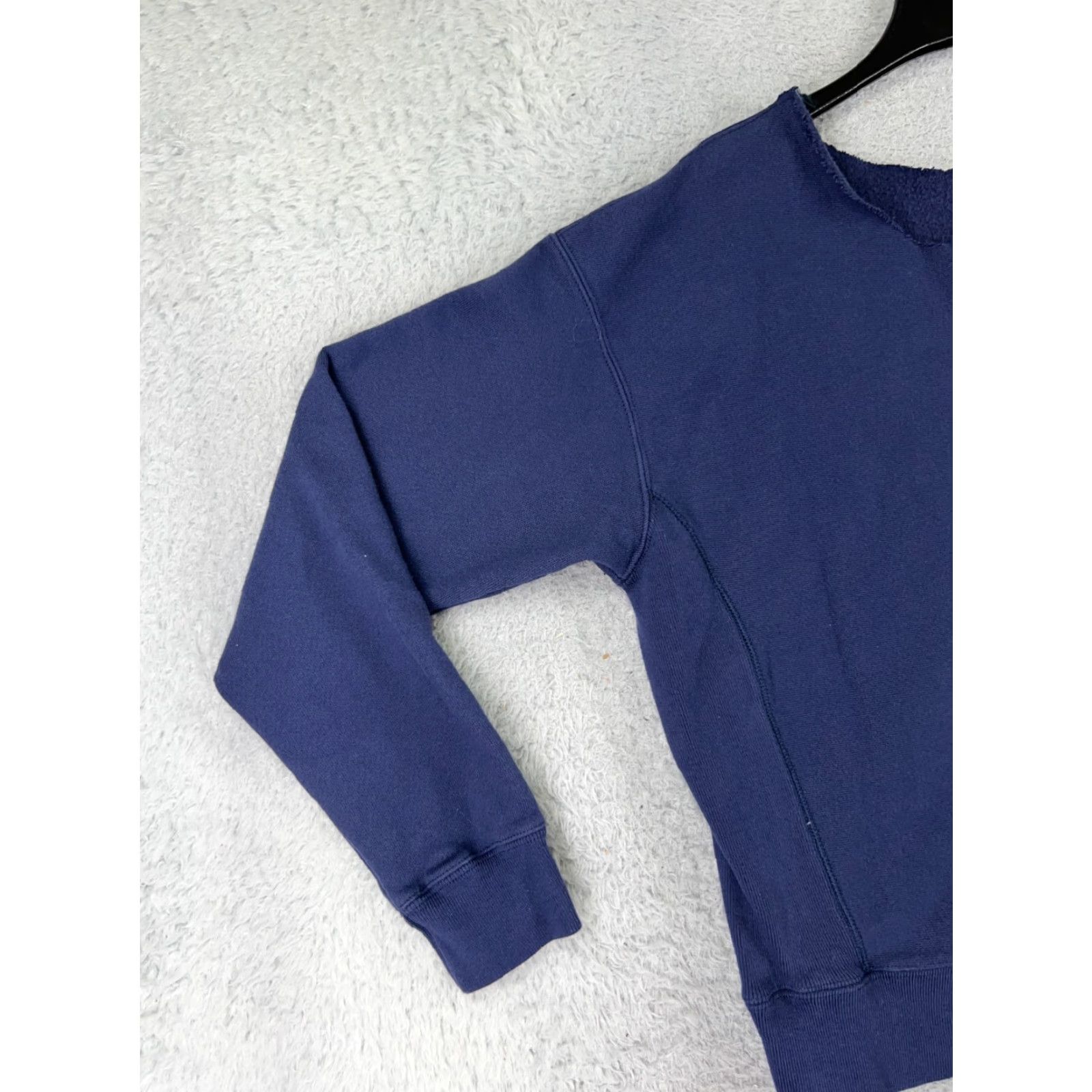 Champion VINTAGE Champion Sweater Womens Adult Medium Blue Cotton Blend Crew Neck 80s Size M / US 6-8 / IT 42-44 - 4 Thumbnail