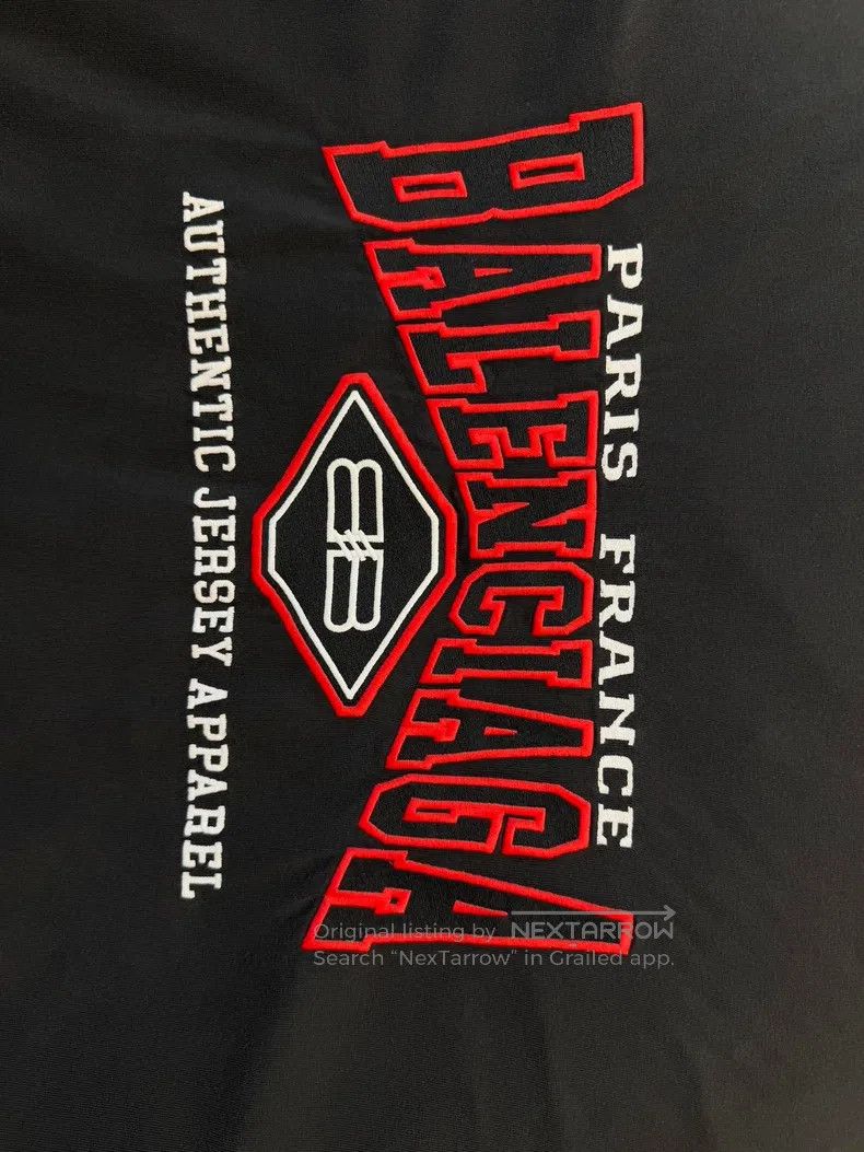 Balenciaga Balenciaga Letter Embroidered Round Neck Long Sleeve Sweat Size US L / EU 52-54 / 3 - 8 Thumbnail