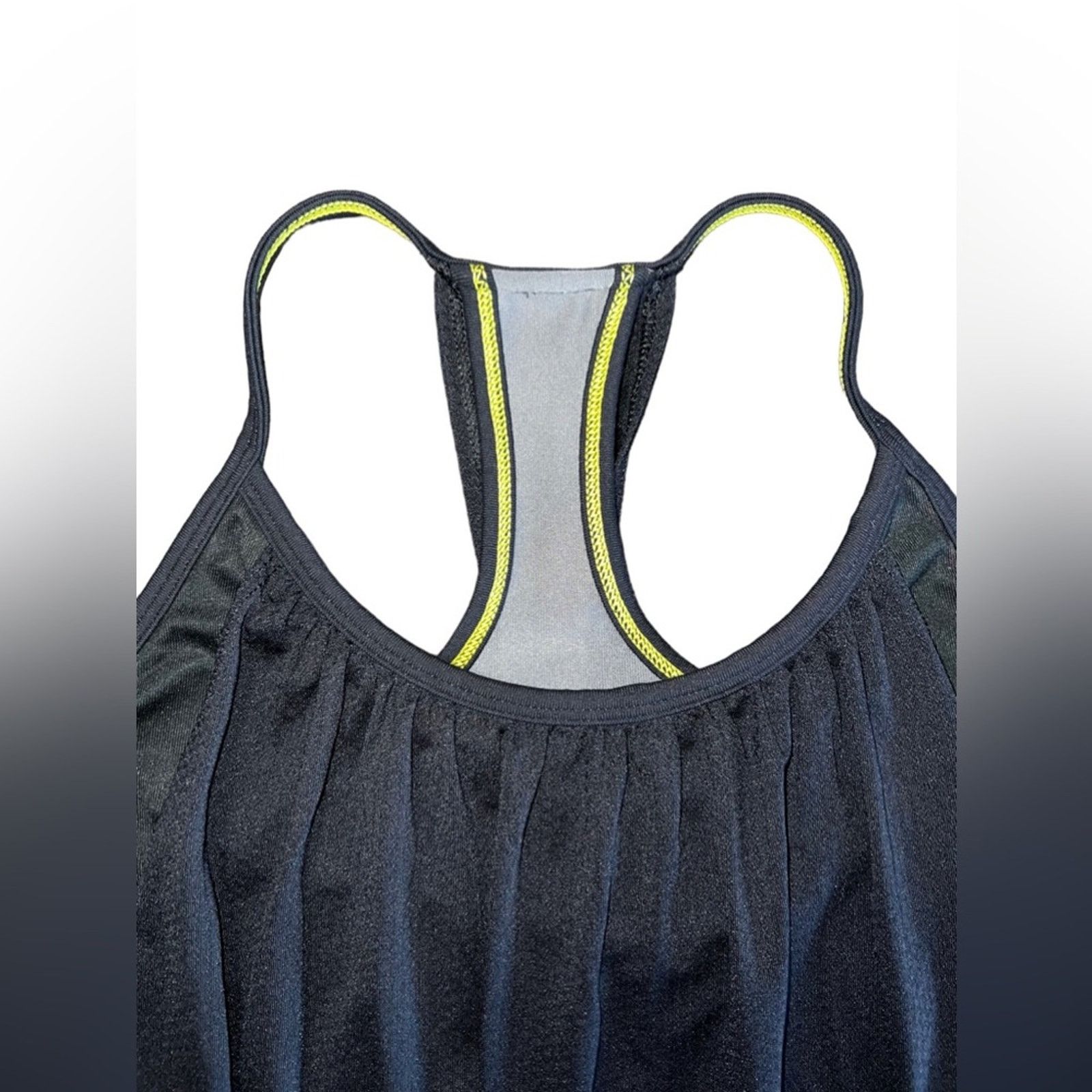 Lululemon Lululemon No Limits Tank Top. Size: 4 Color: Black Size S / US 4 / IT 40 - 2 Thumbnail