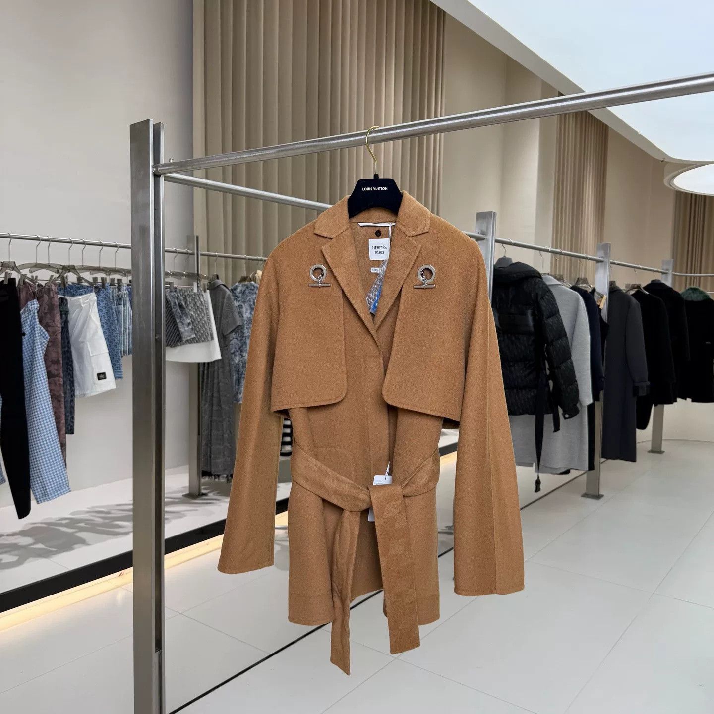 Hermes hermes removable cashmere shawl coat Size US S / EU 44-46 / 1 - 1 Thumbnail