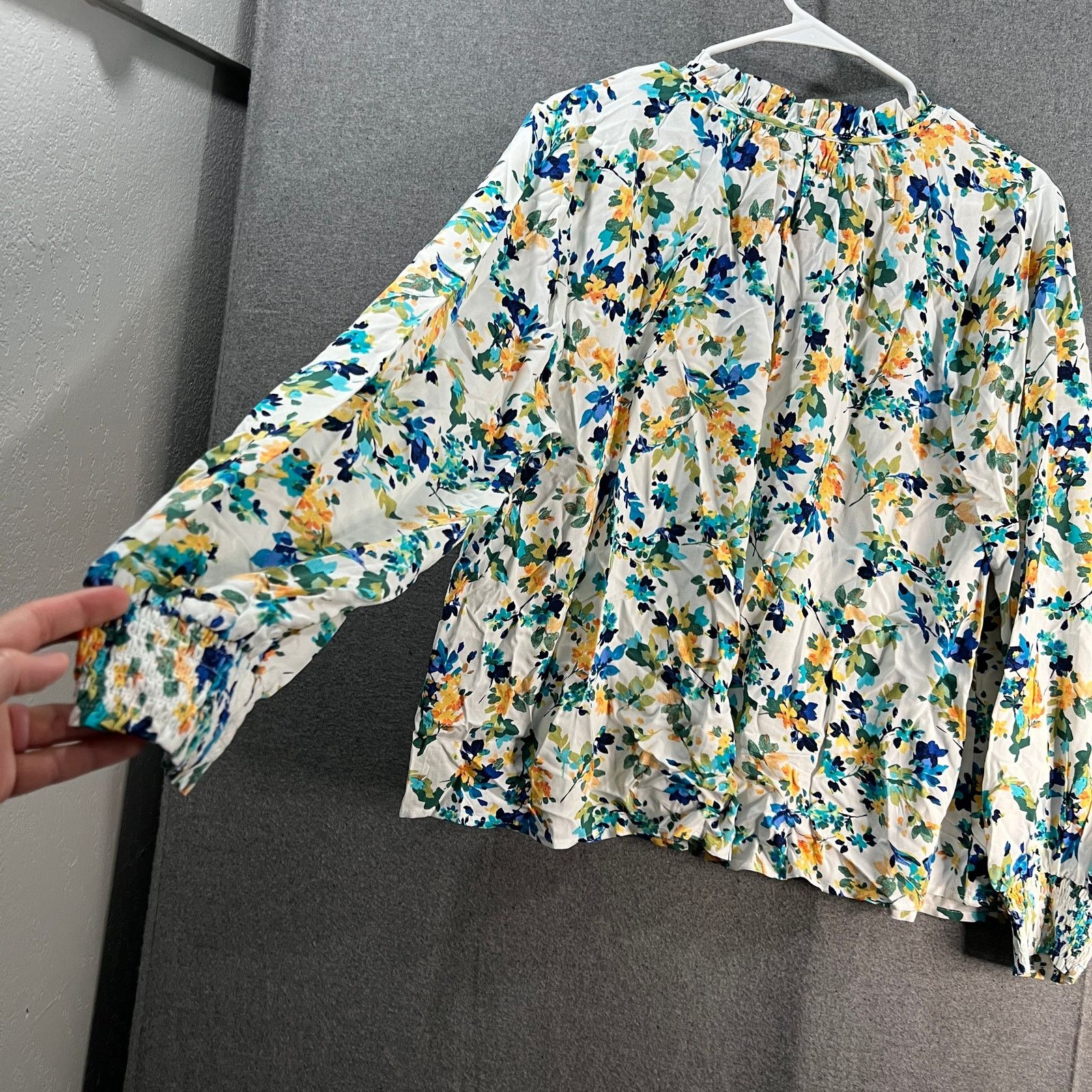 Denim & Co. Denim & Co. Printed Smocked Cuff Woven Blouse White, Large Size L / US 10 / IT 46 - 10 Thumbnail