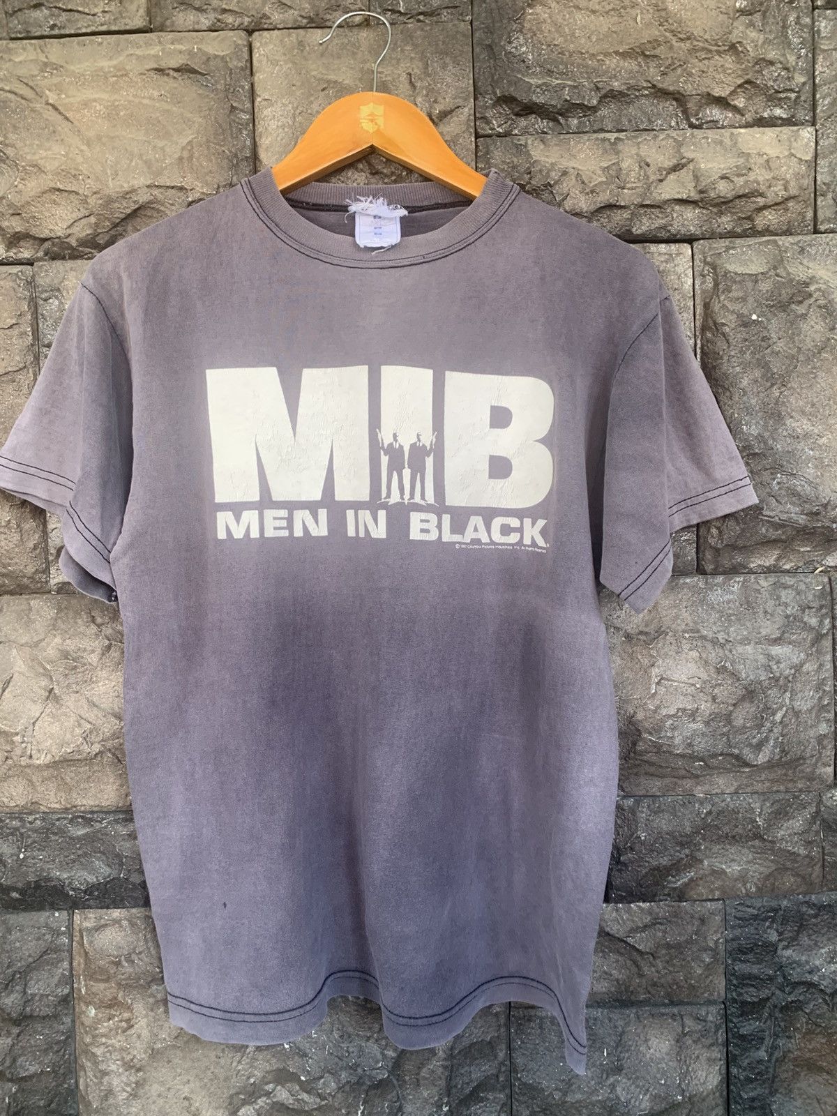 Vintage × Willi Smith Vintage 90s MIB Men In Black Movie T shirt Size US M / EU 48-50 / 2 - 1 Thumbnail