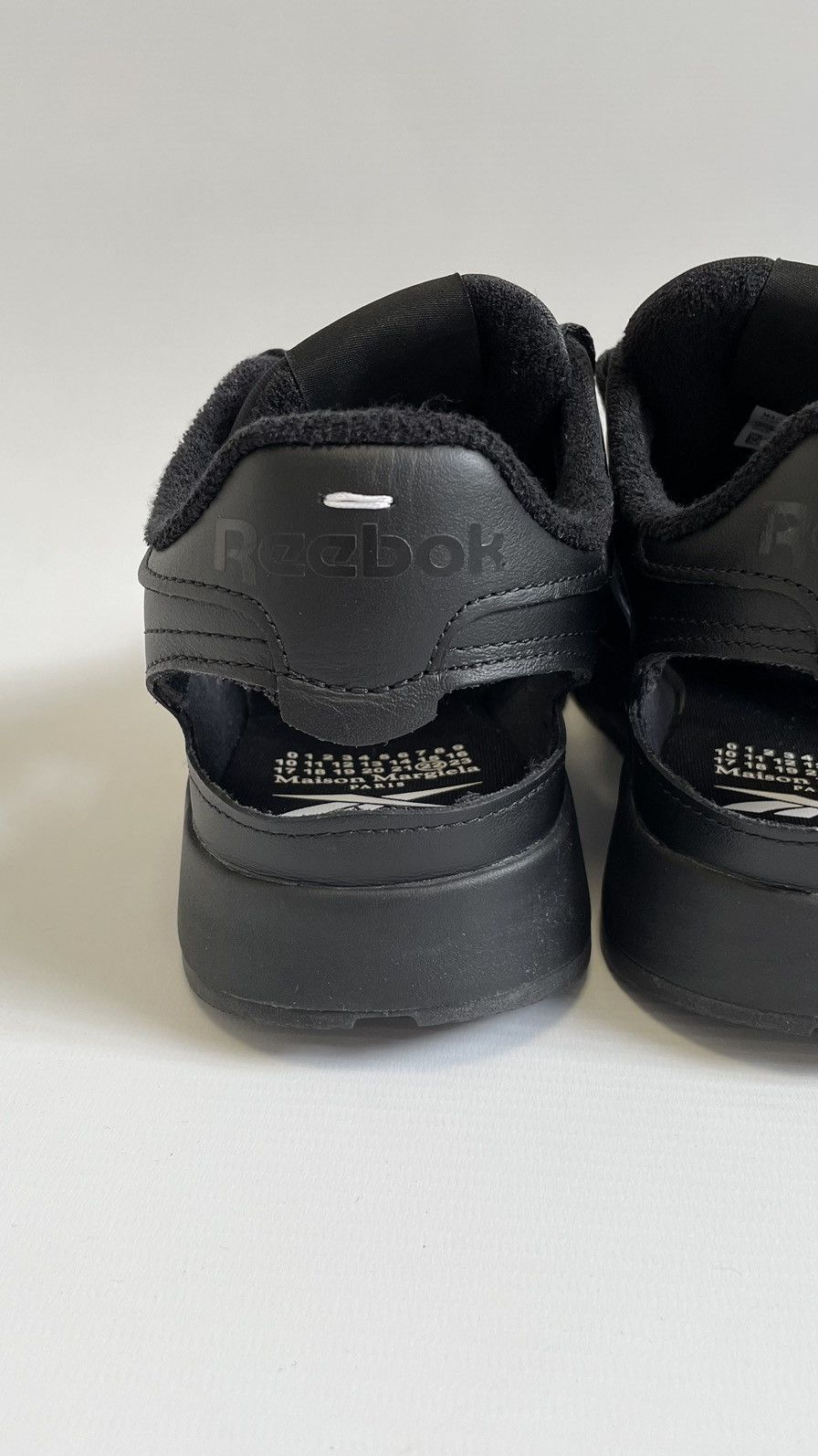 Maison Margiela × Reebok ‘Project 0 CL’ Tabi Cut Out Sneakers Size US 9 / IT 39 - 14 Thumbnail