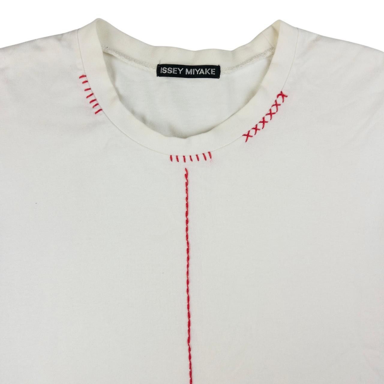 Issey Miyake Vintage Issey Miyake Hand Embroidered T Shirt Size M Size US M / EU 48-50 / 2 - 3 Thumbnail