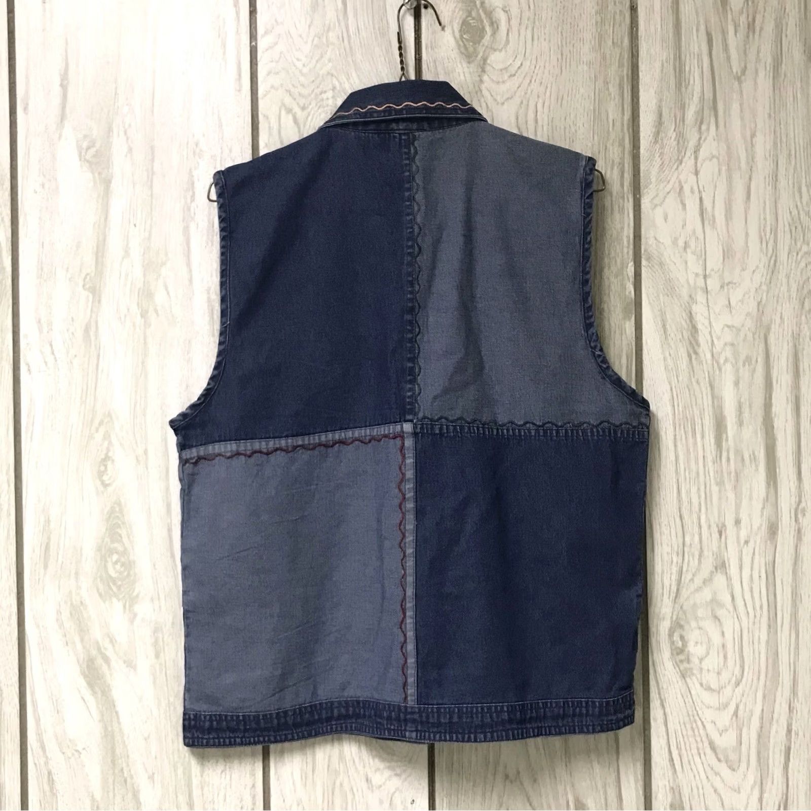 Denime VINTAGE New Direction Women Blue Geometric Quilted Button-Up Jean Denim Vest S Size 28" / US 6 / IT 42 - 2 Thumbnail