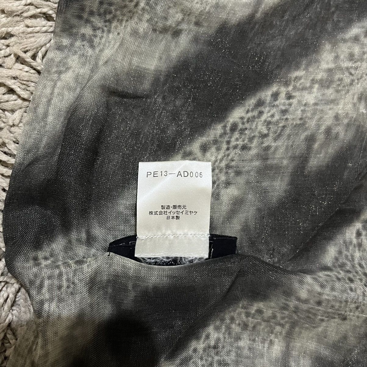 Issey Miyake Issey Miyake Permanente Silk Scarf Size ONE SIZE - 6 Thumbnail