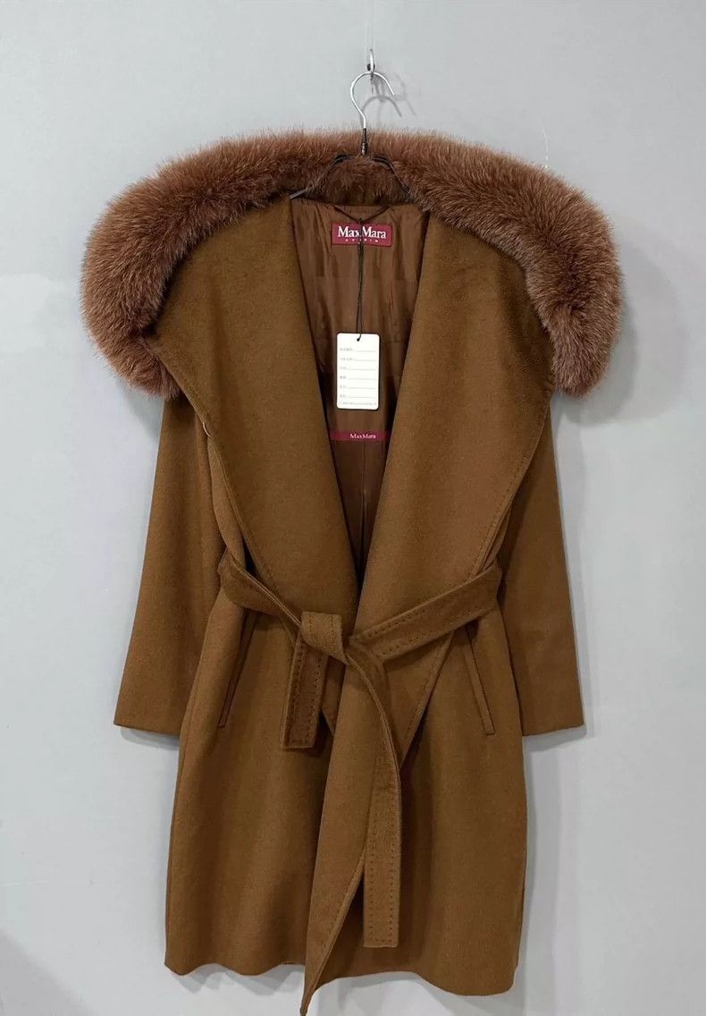 Max Mara Max Mara Wool coat with fur collar Size L / US 10 / IT 46 - 2 Thumbnail