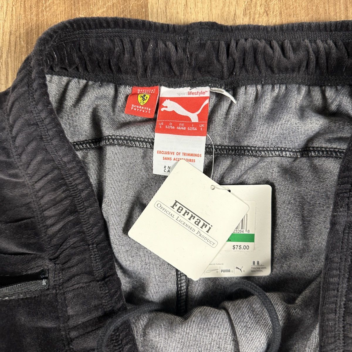 Ferrari × Puma Puma Ferrari Velour Velvet Track Suit Pants Size L NEW F1 Size US 32 / EU 48 - 3 Thumbnail